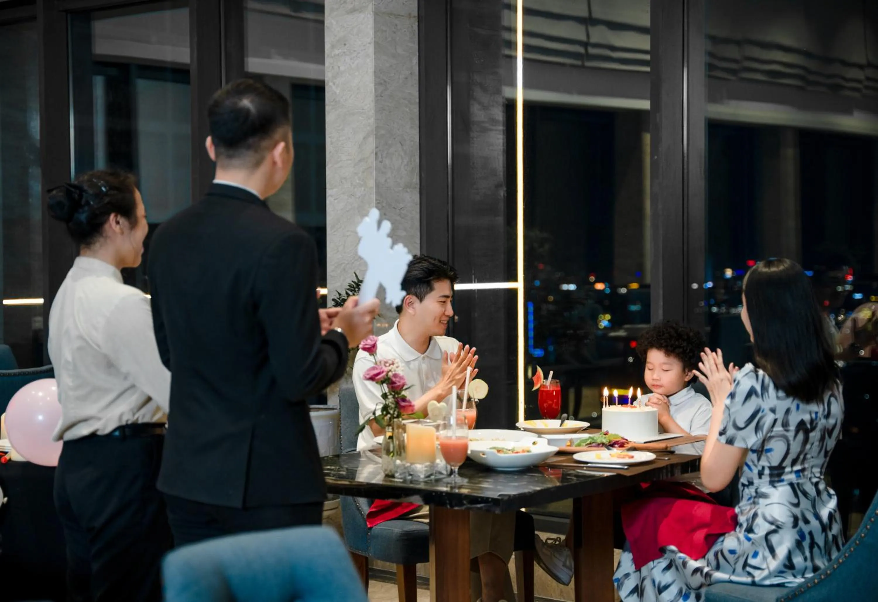 Restaurant/places to eat in Altara Suites Da Nang by AHG