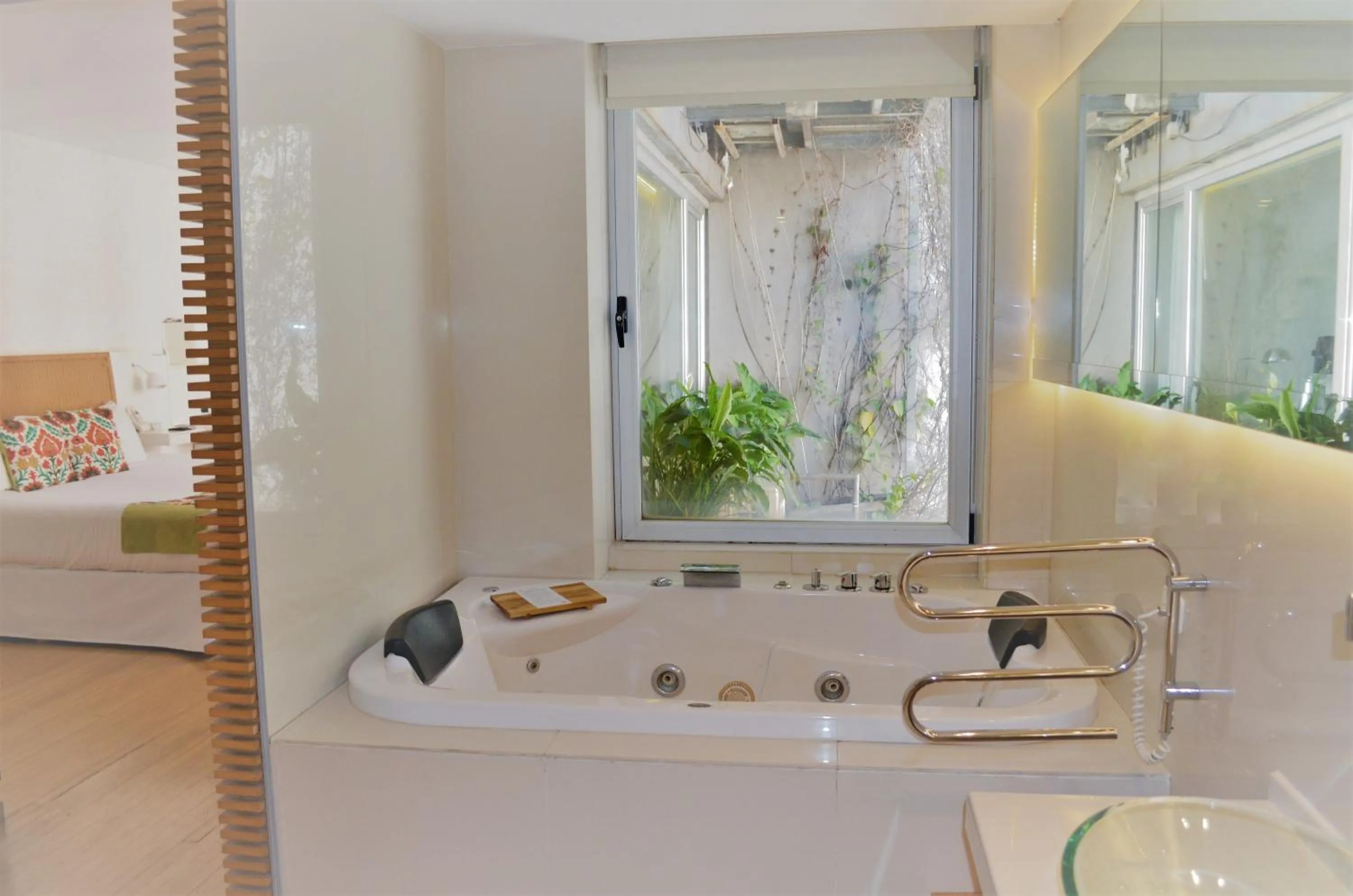 Hot Tub in CasaCalma Hotel