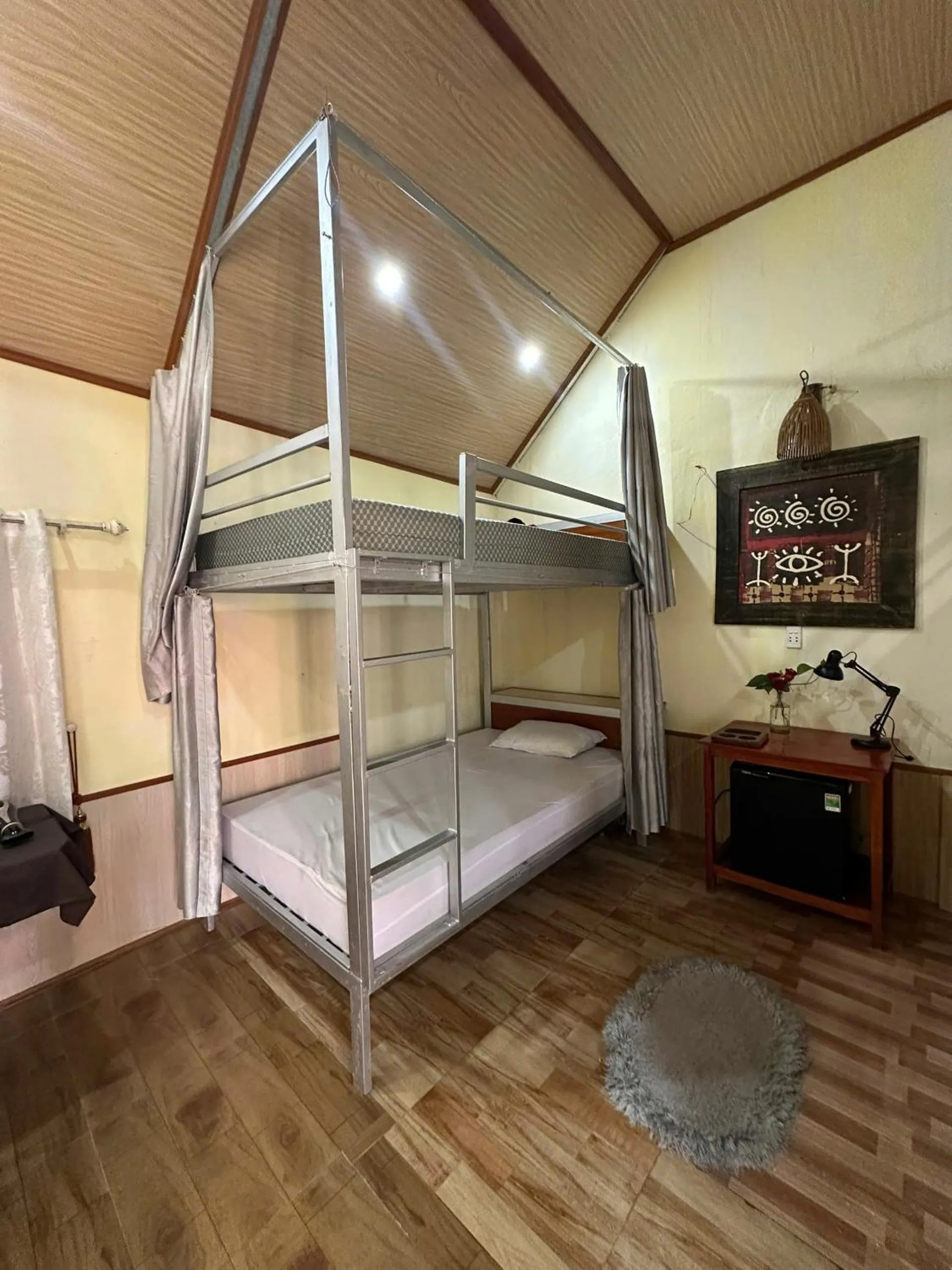 Bed in Highway 20 Homestay