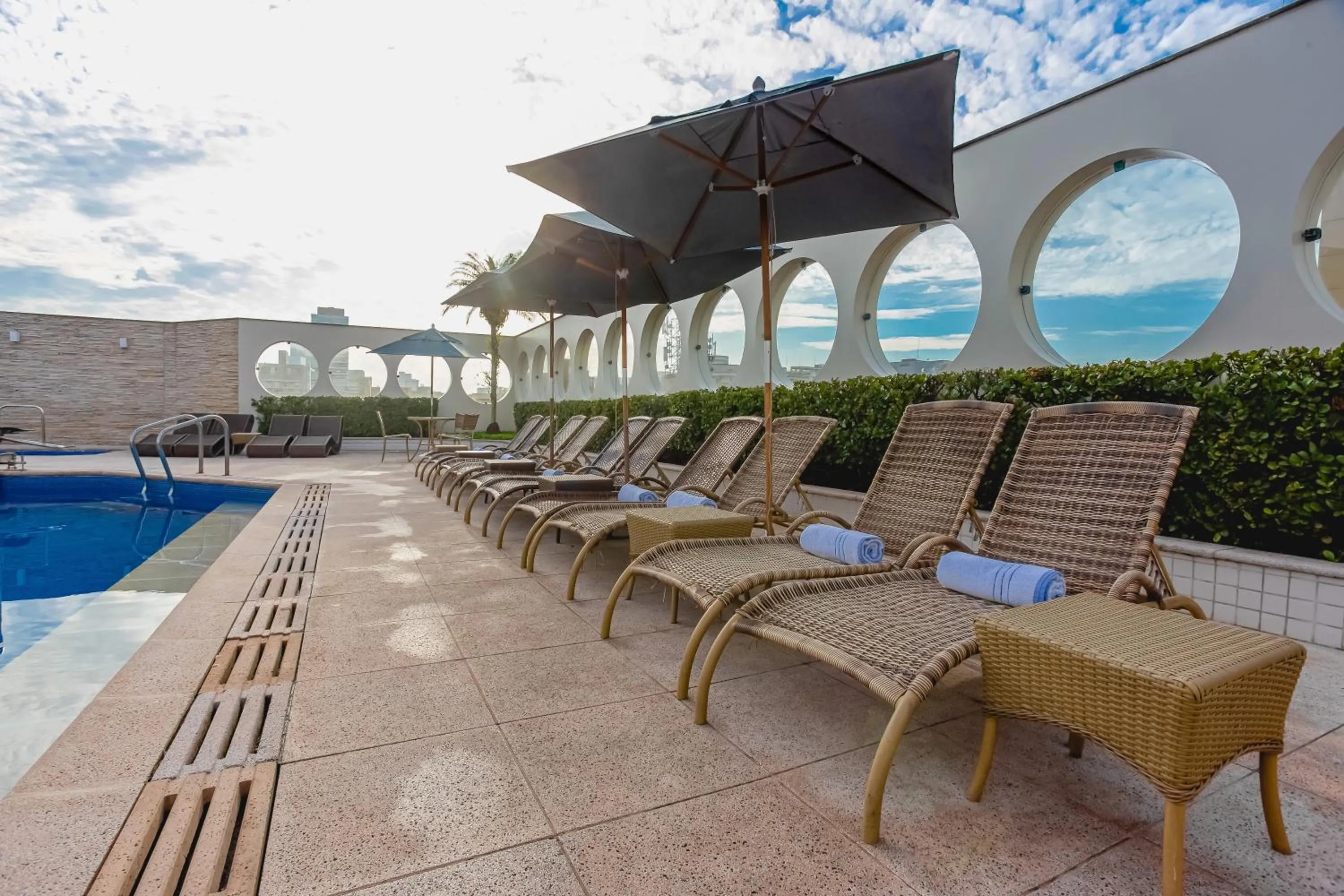 Swimming pool in Bourbon Convention Hotel Santos