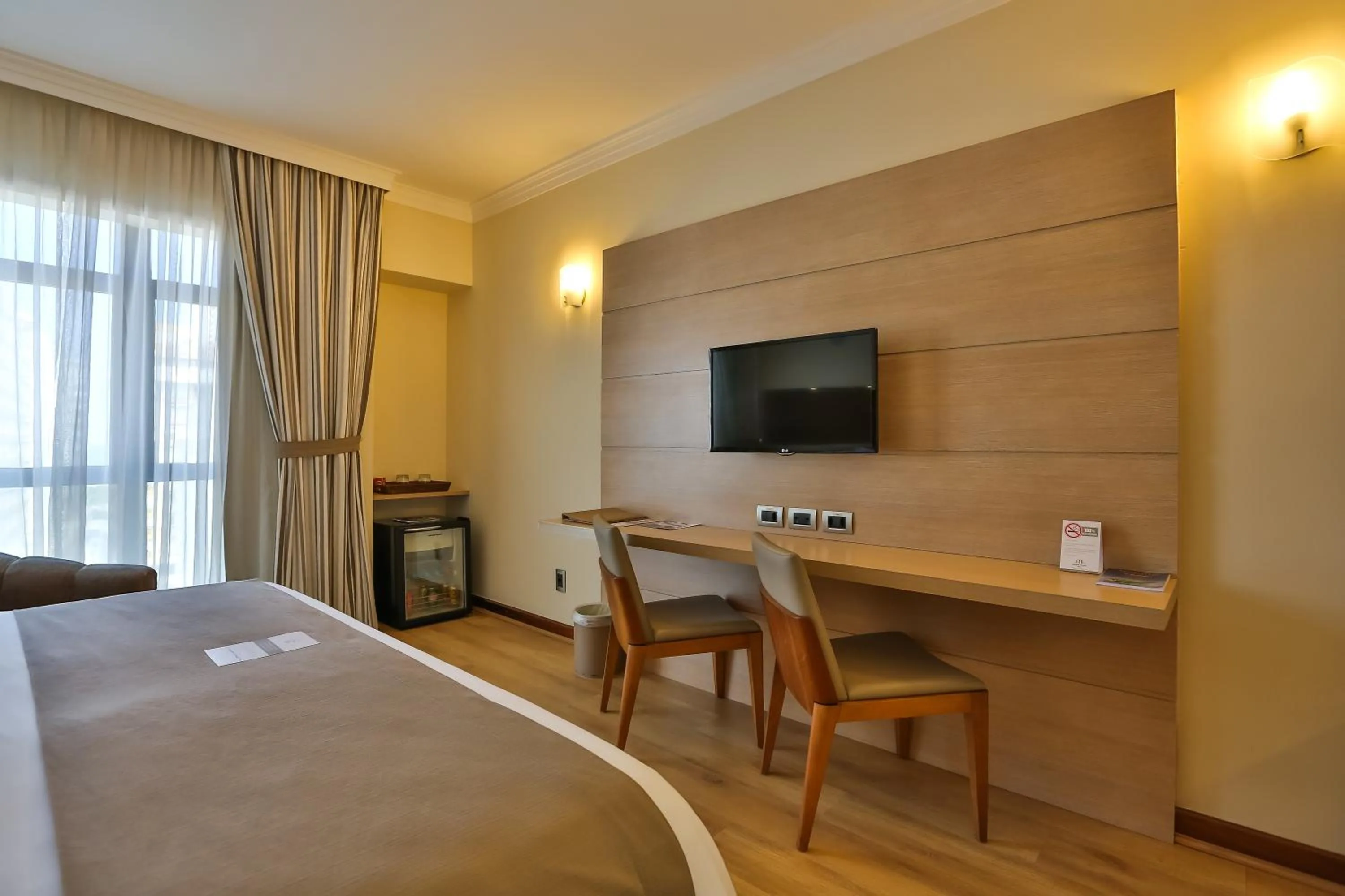 Photo of the whole room, Bed in Bourbon Convention Hotel Santos