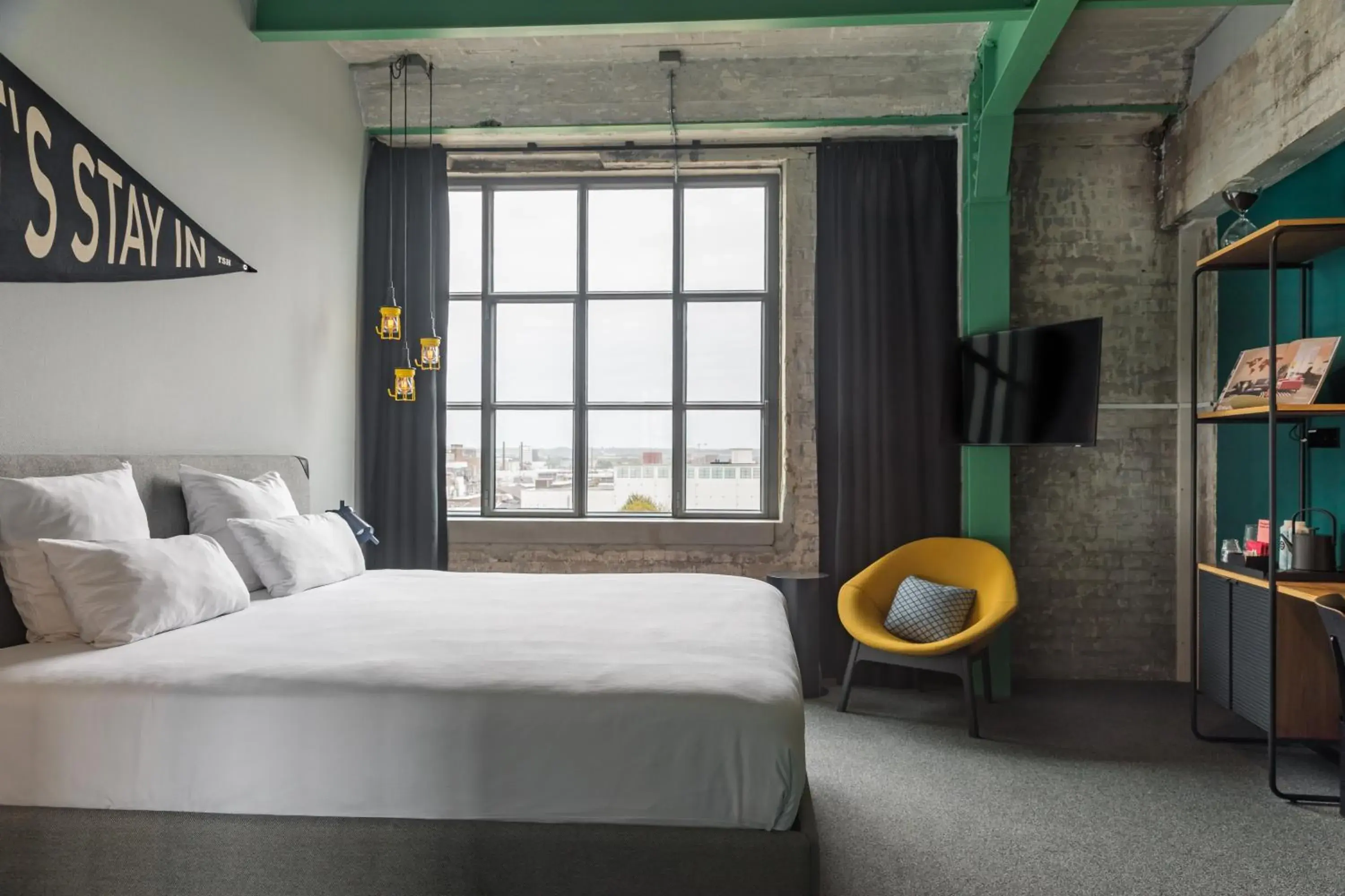 Deluxe King Room in The Social Hub Maastricht Deluxe King Room in The Social Hub Maastricht