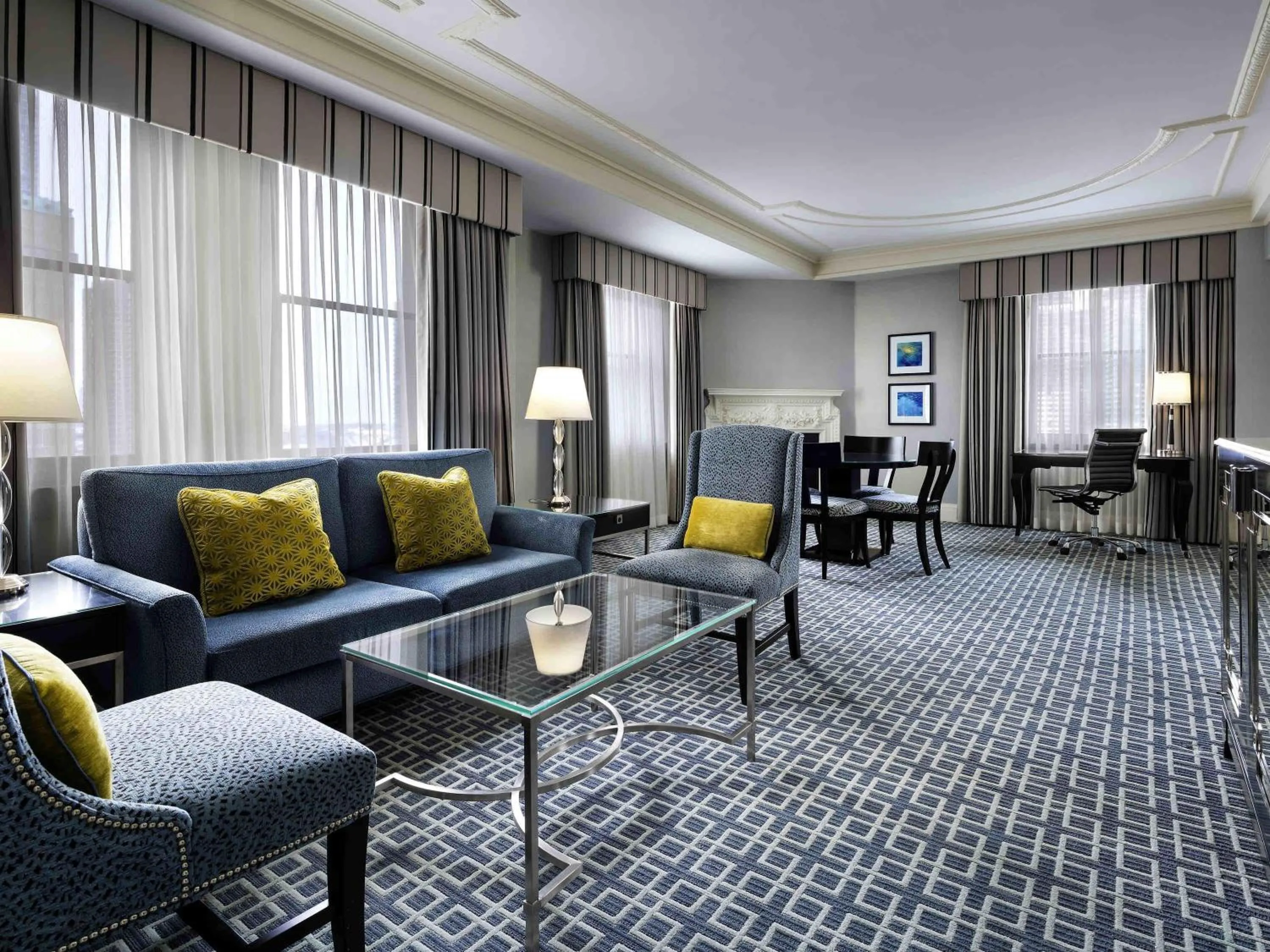 Bedroom in Fairmont Royal York Hotel