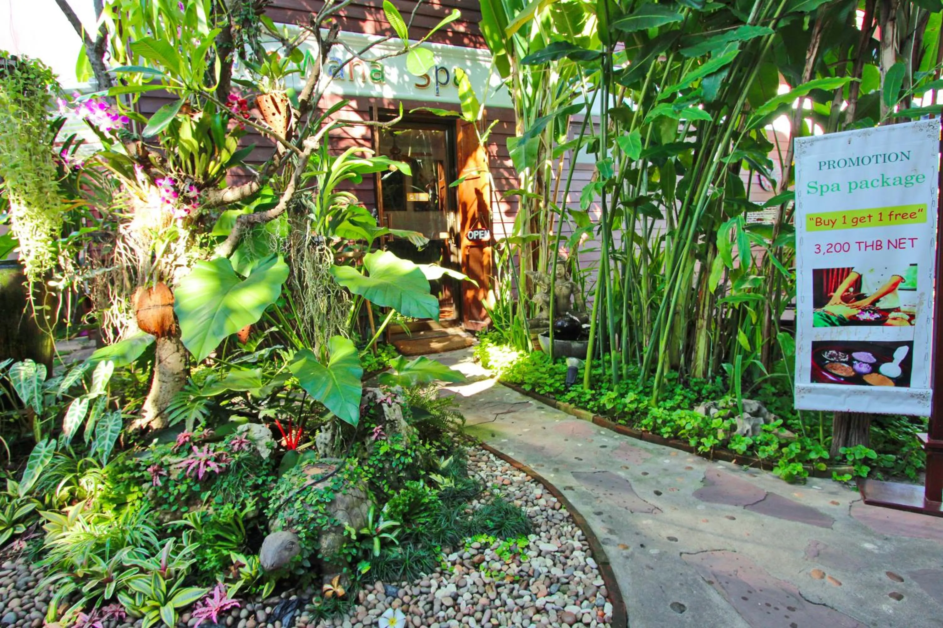 Garden in Shewe Wana Suite Resort