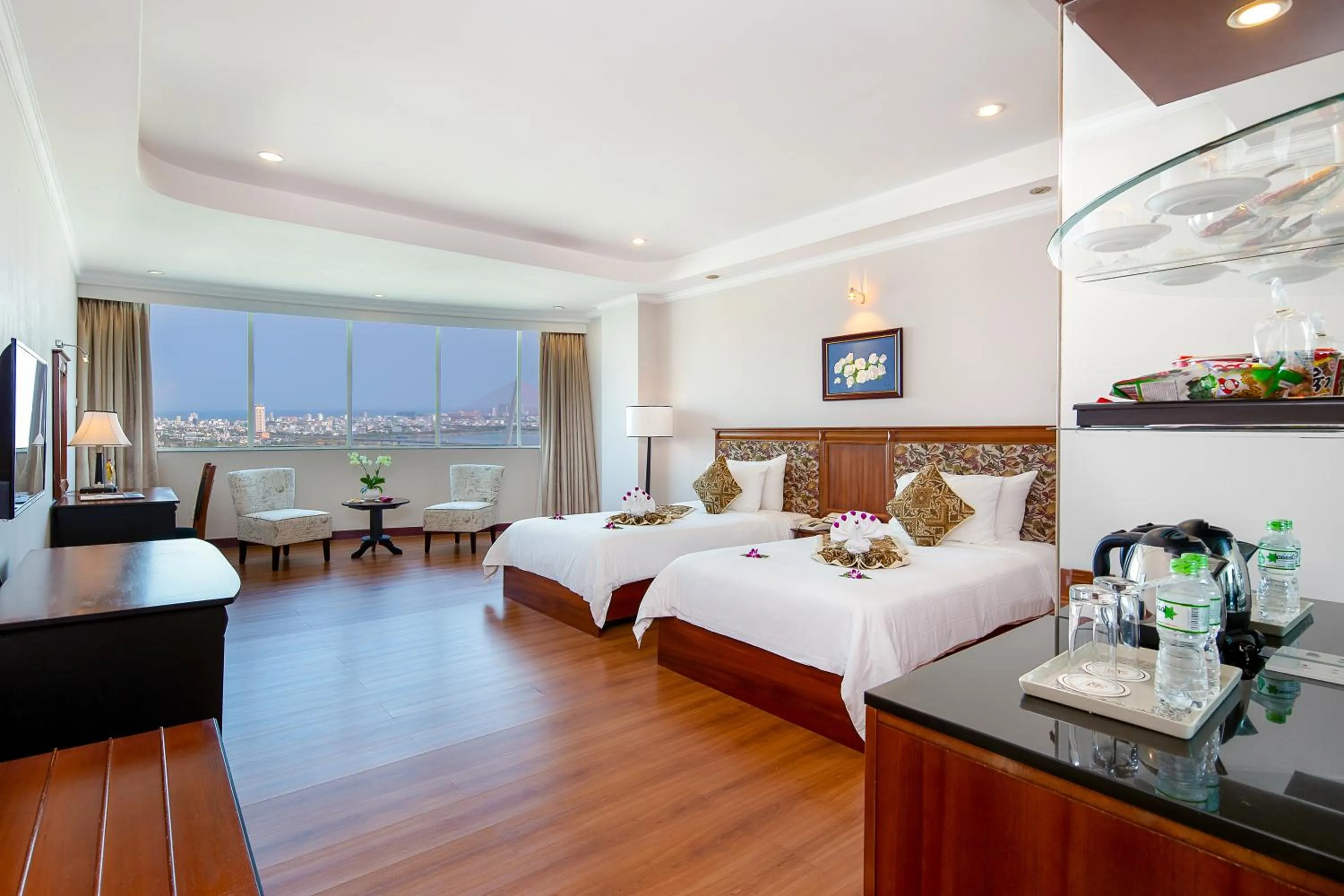 Photo of the whole room, Bed in Muong Thanh Luxury Song Han Hotel