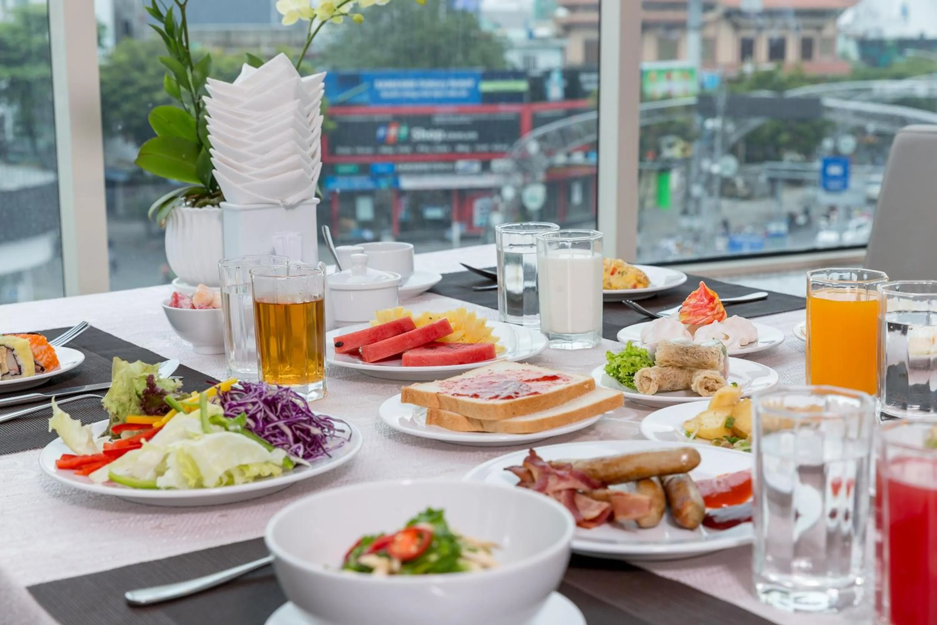 Restaurant/places to eat in Muong Thanh Luxury Song Han Hotel