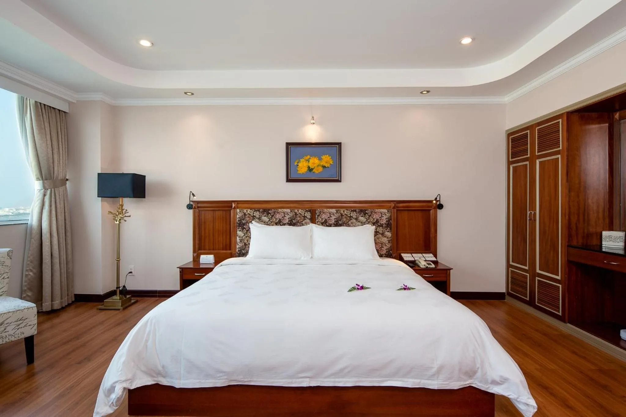 Bed in Muong Thanh Luxury Song Han Hotel