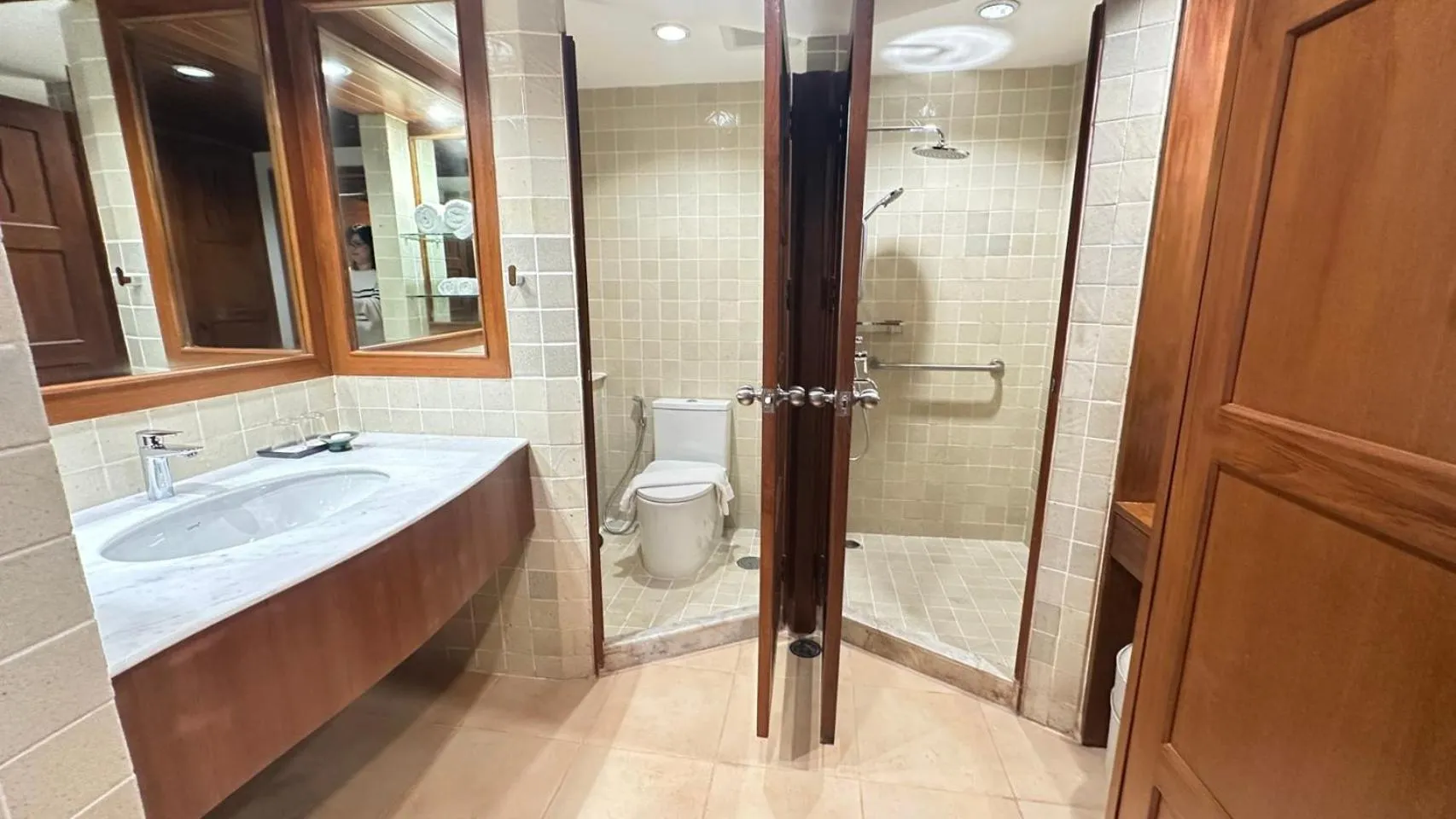 Toilet in Belle Villa Resort, Chiang Mai