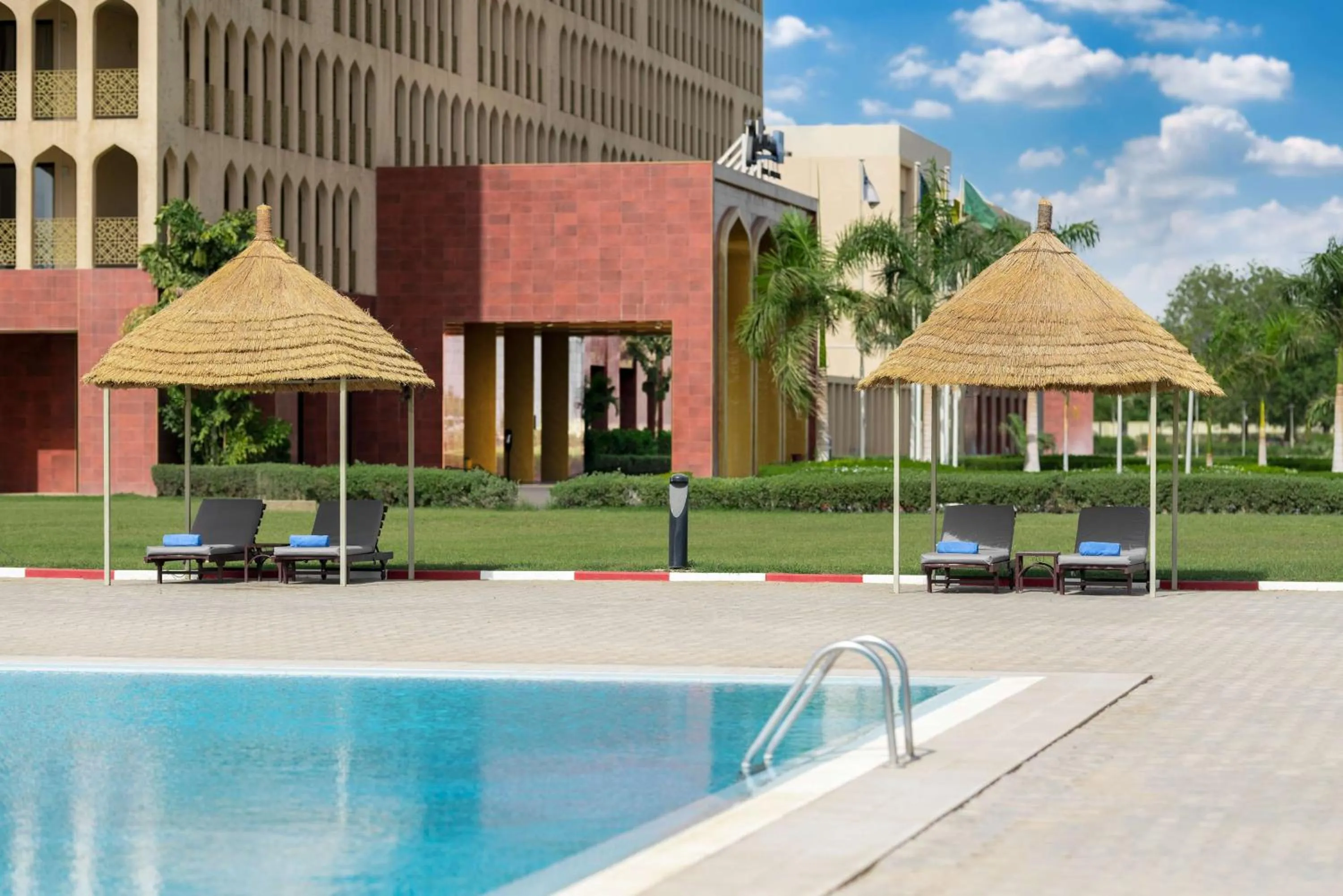 Lounge or bar in Radisson Blu Hotel N'Djamena