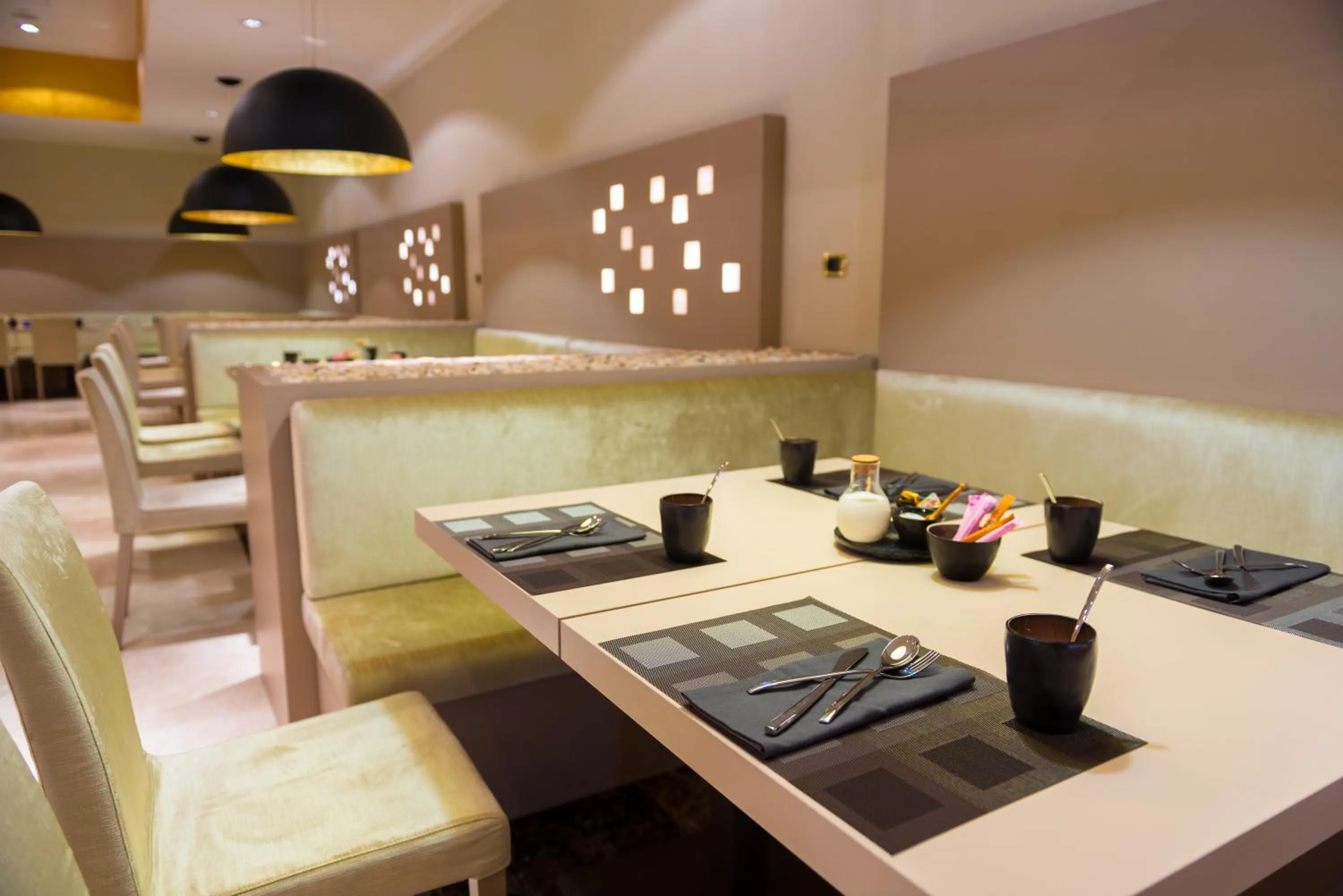 Restaurant/places to eat in Radisson Blu Hotel N'Djamena