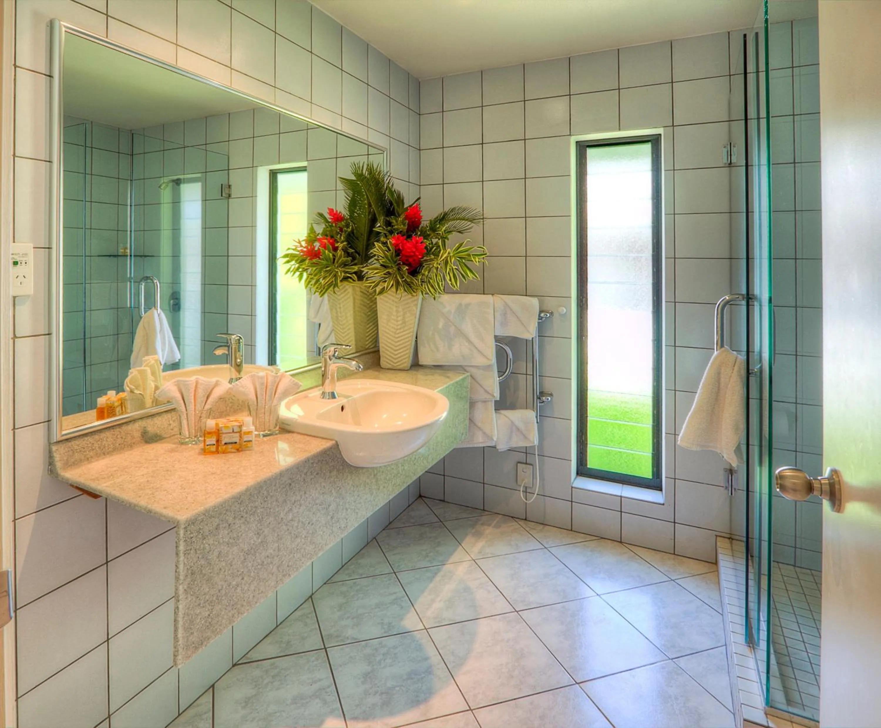 Shower in Muri Beach Club Hotel