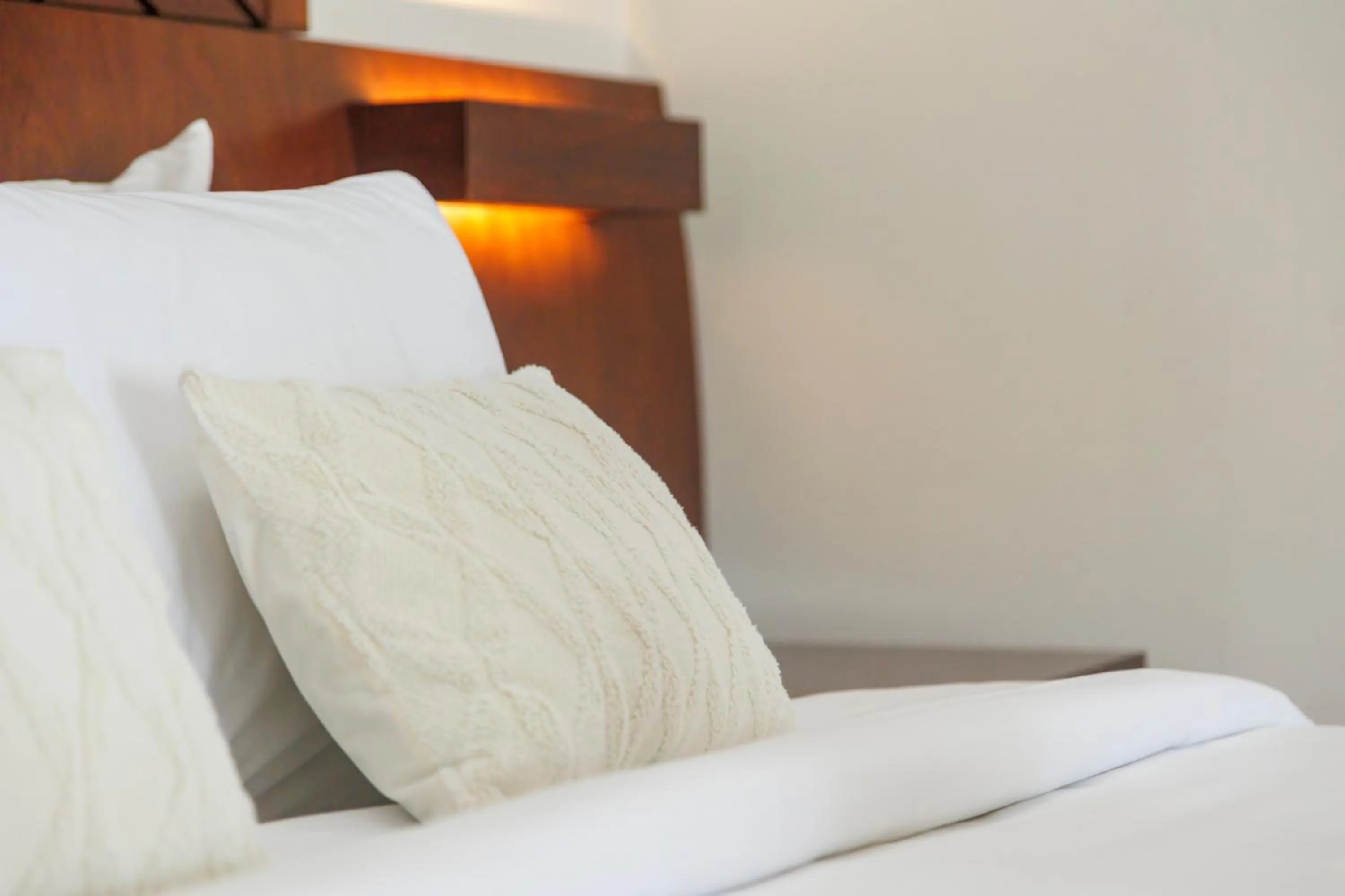 Shower, Bed in Iririki Island Resort & Spa