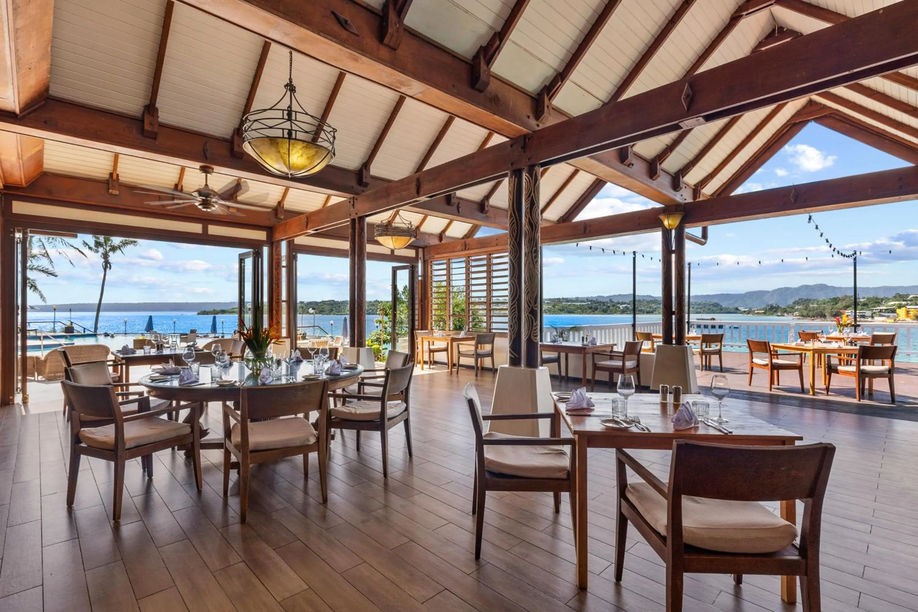 Restaurant/places to eat in Iririki Island Resort & Spa