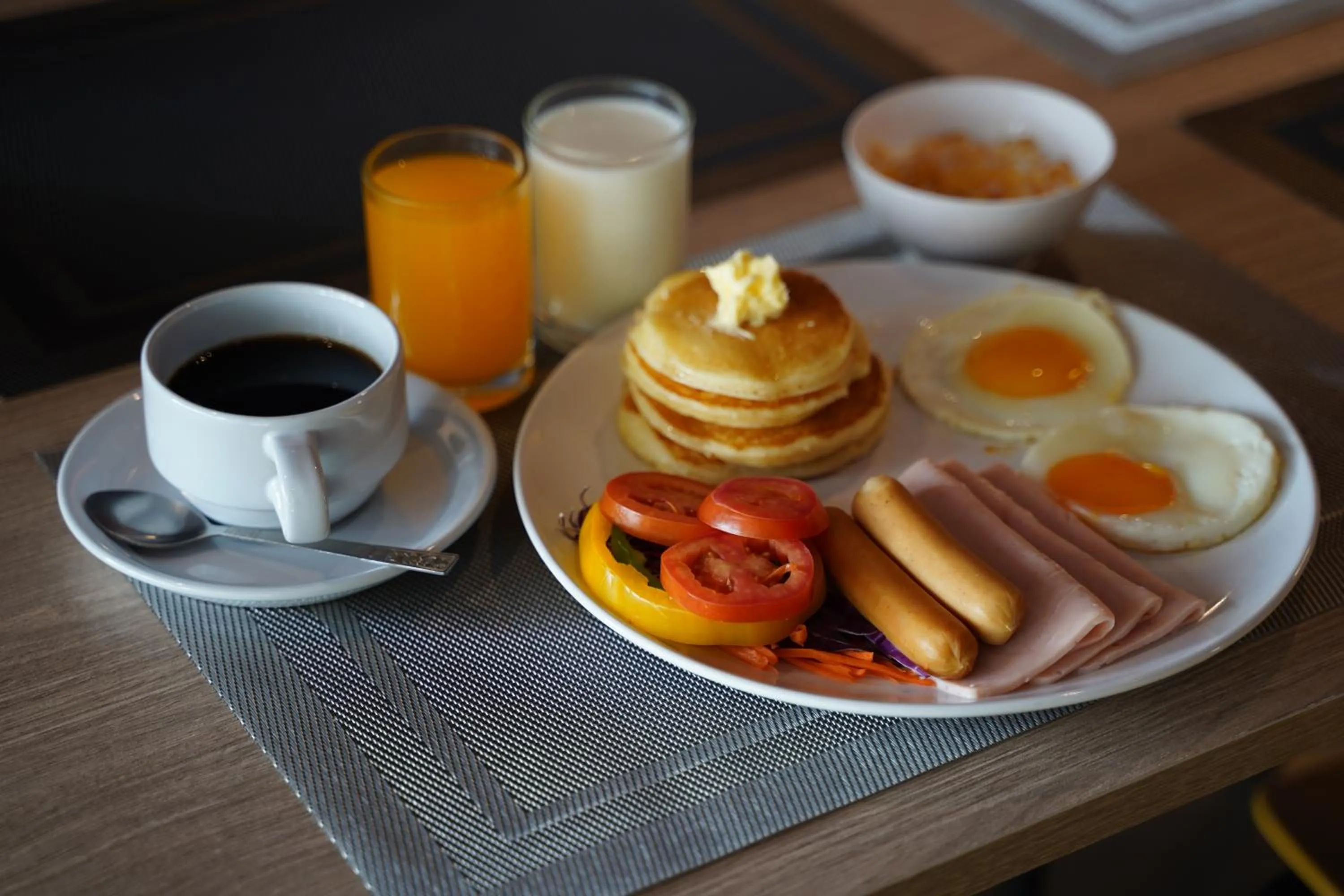Food in The Cottage Suvarnabhumi