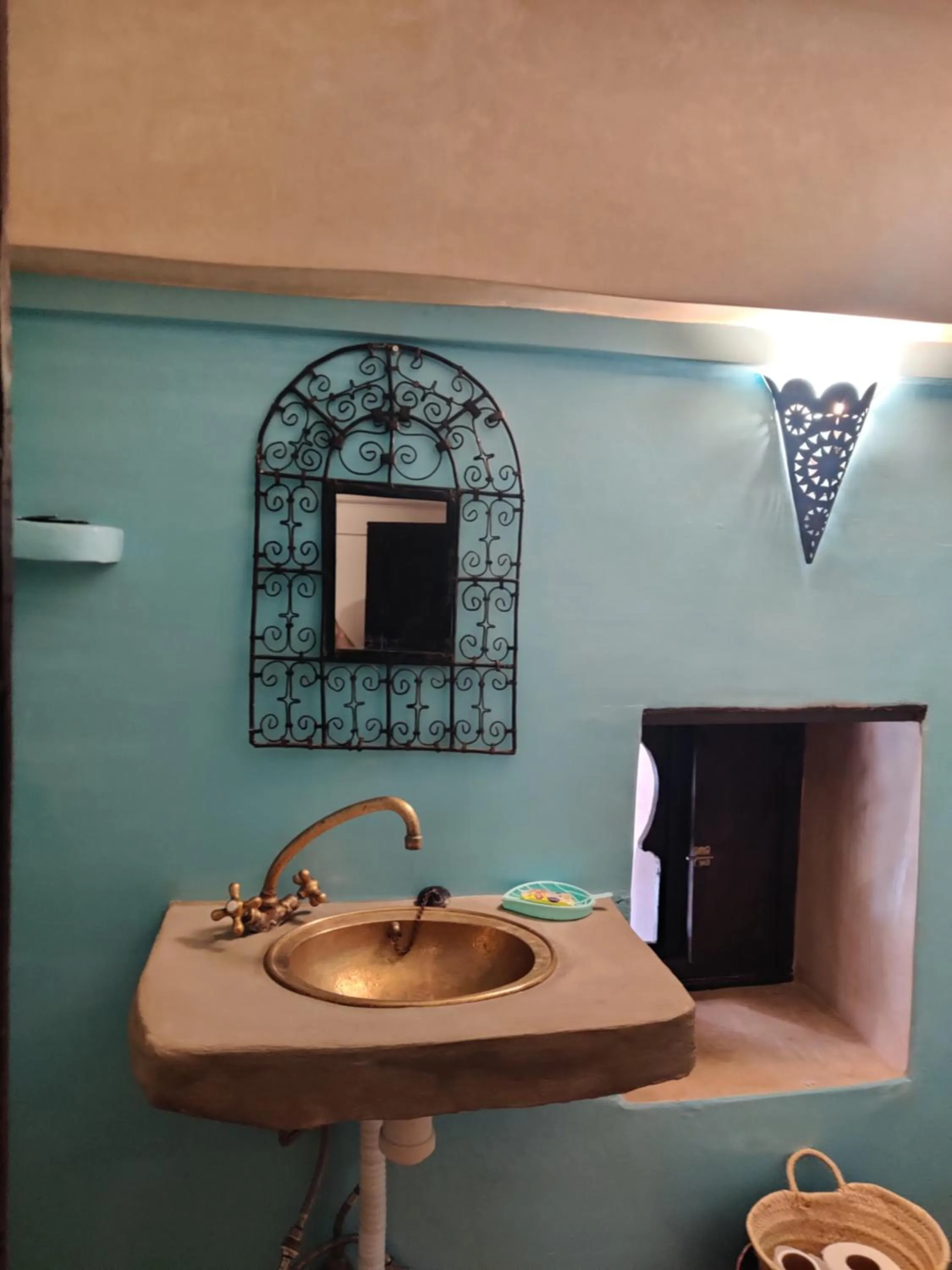 Bathroom in Riad Menthe Et Citron