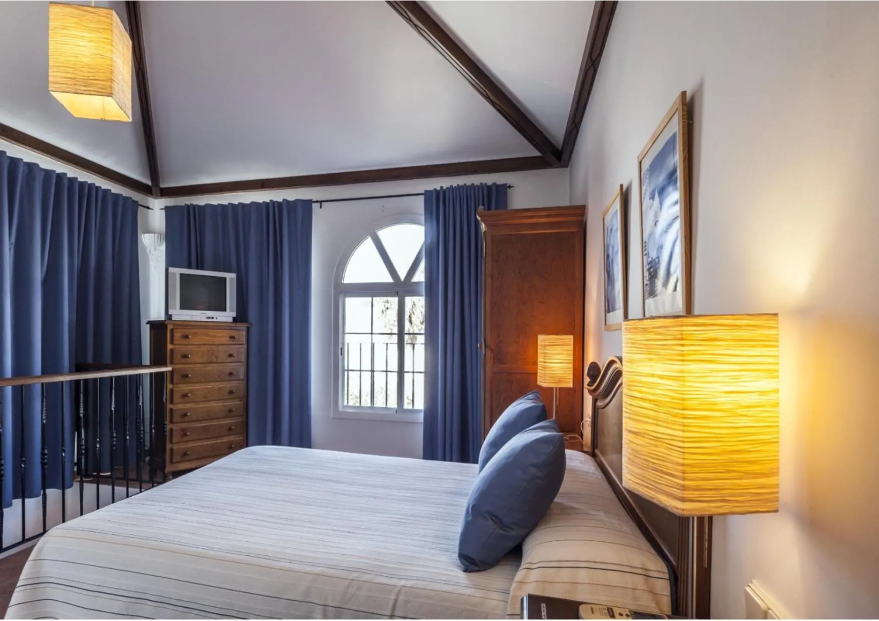 Photo of the whole room, Bed in Hotel El Molino