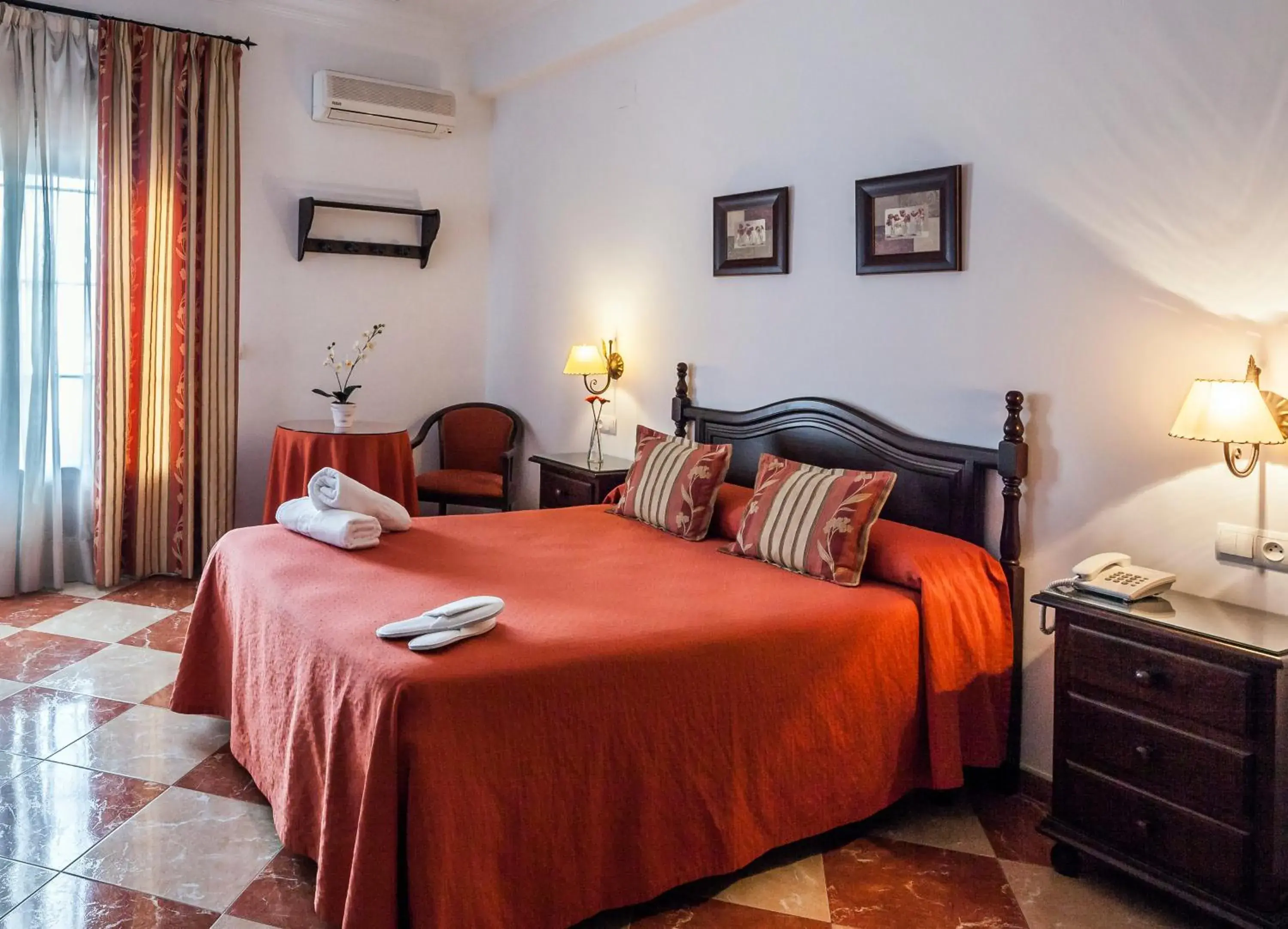 Superior Double or Twin Room in Hotel El Molino Superior Double or Twin Room in Hotel El Molino