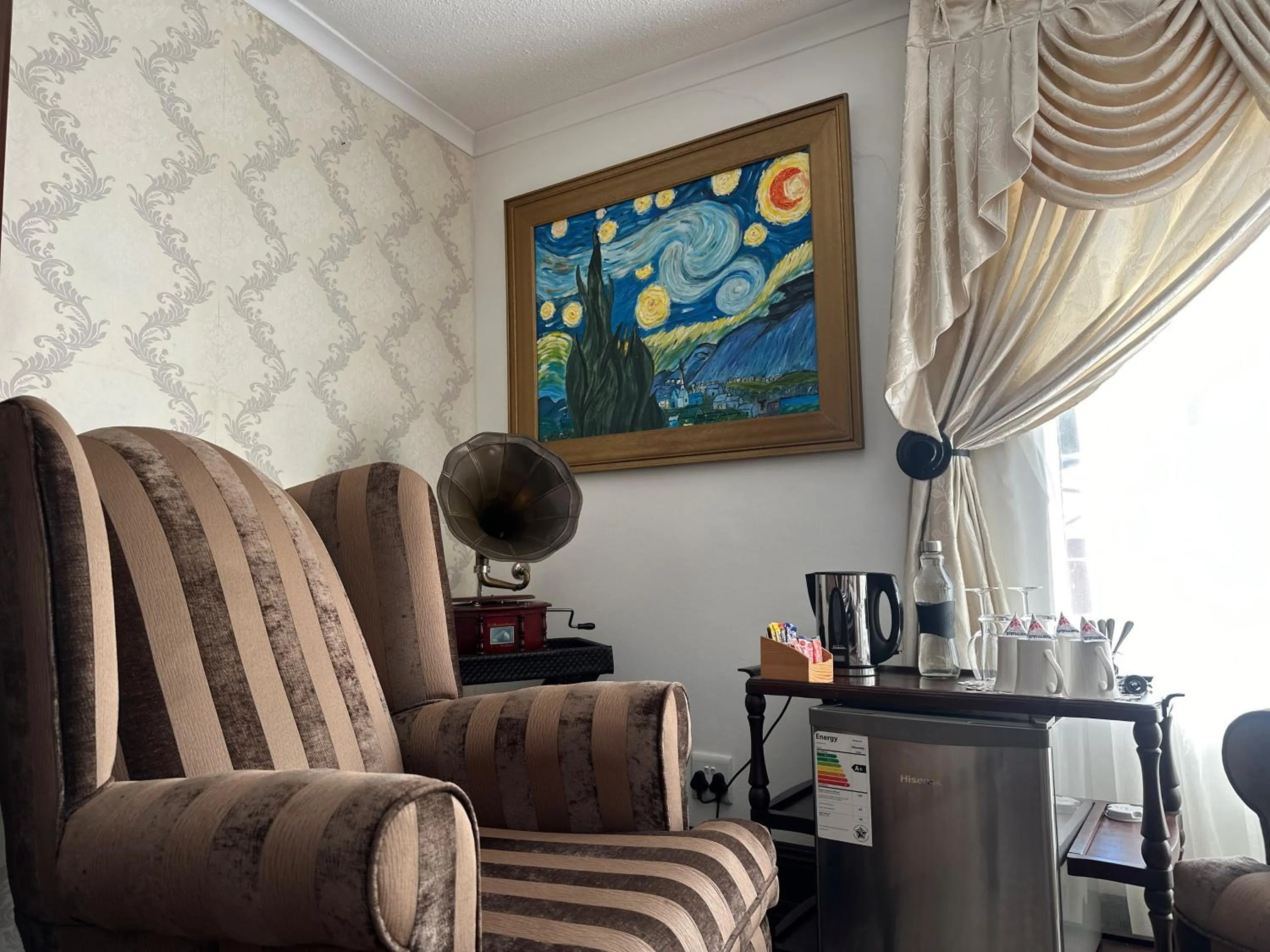 Coffee/tea facilities in Kiwara Guesthouse