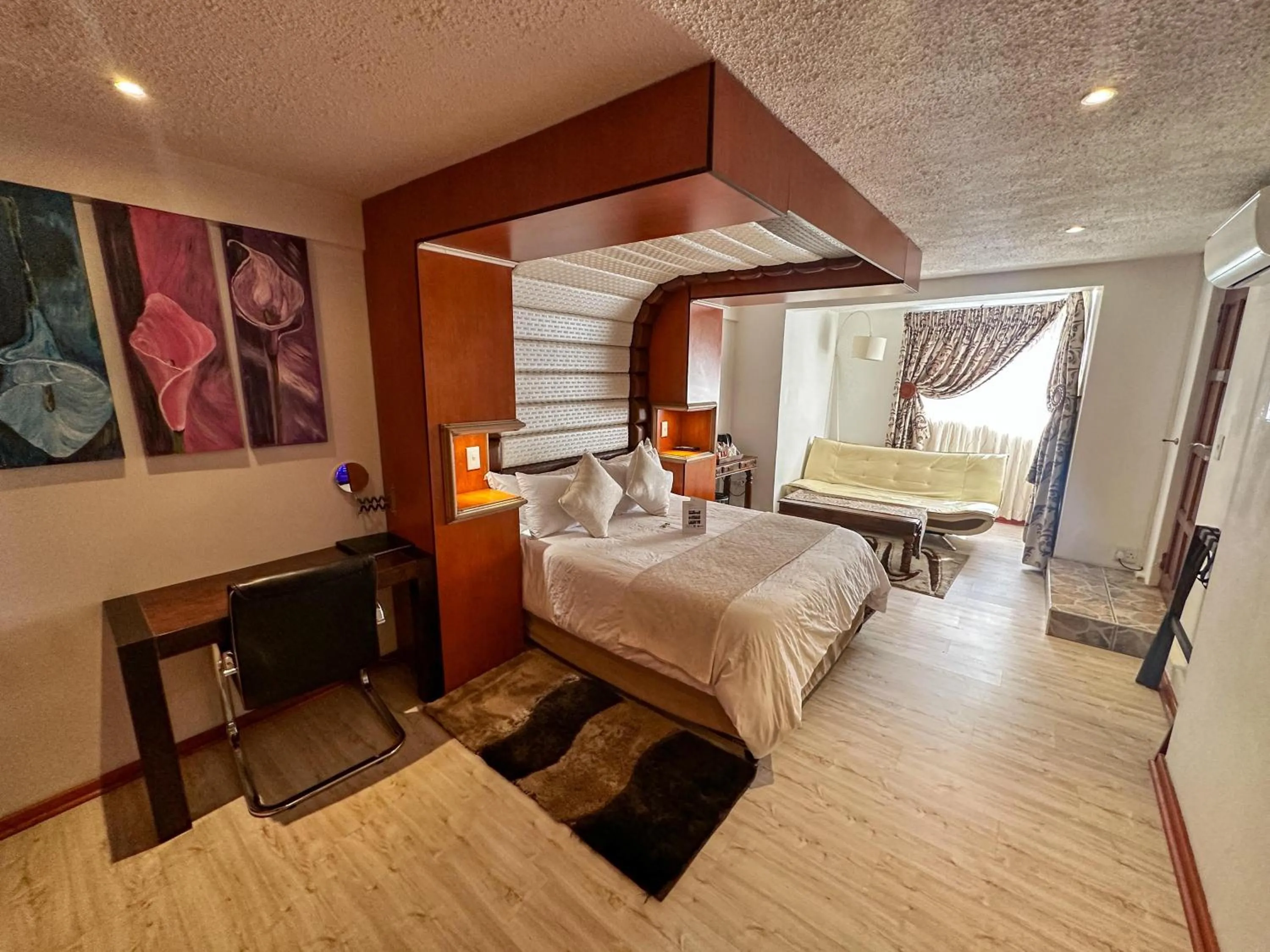 Photo of the whole room, Bed in Kiwara Guesthouse