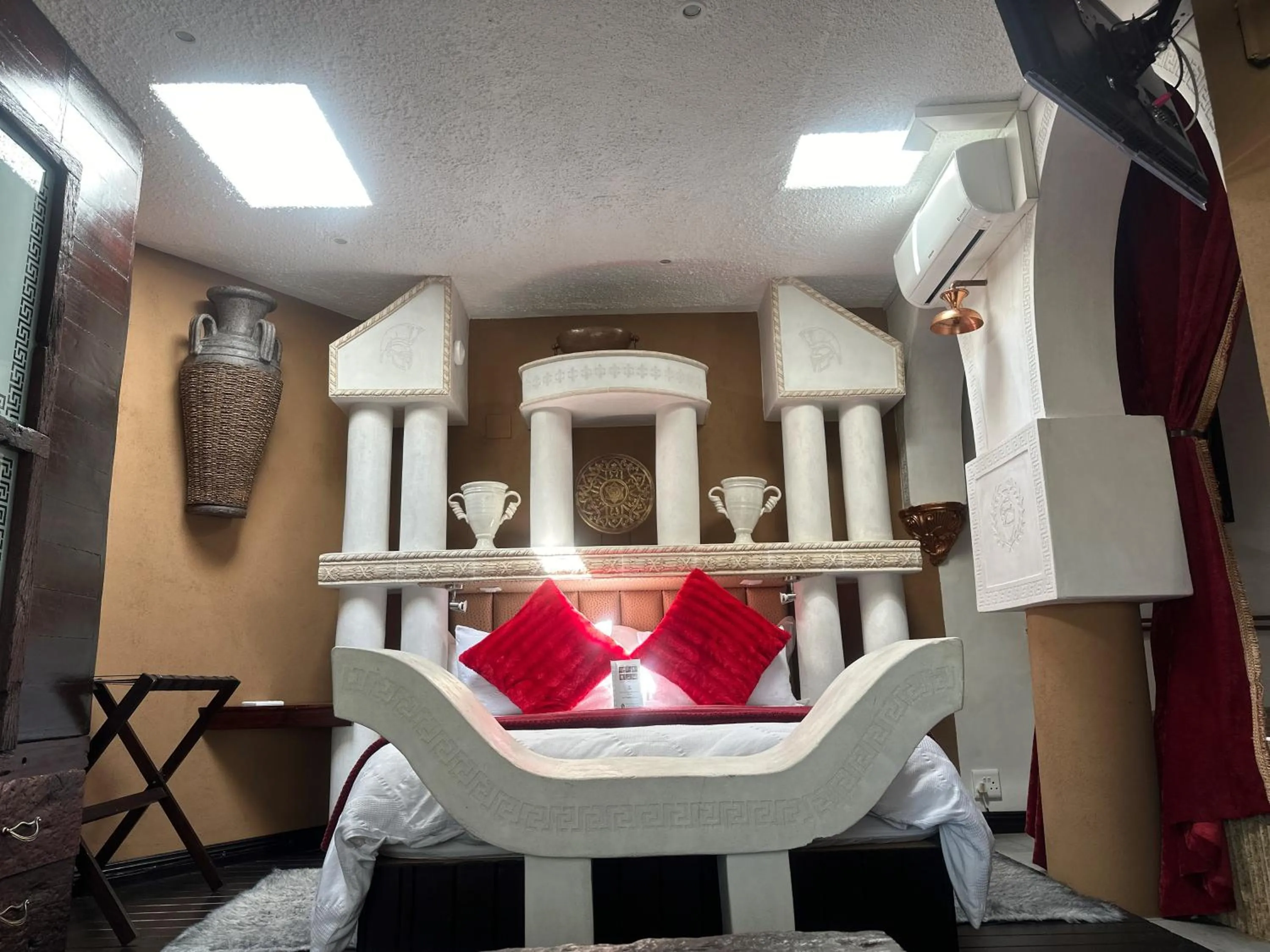 Photo of the whole room, Bed in Kiwara Guesthouse