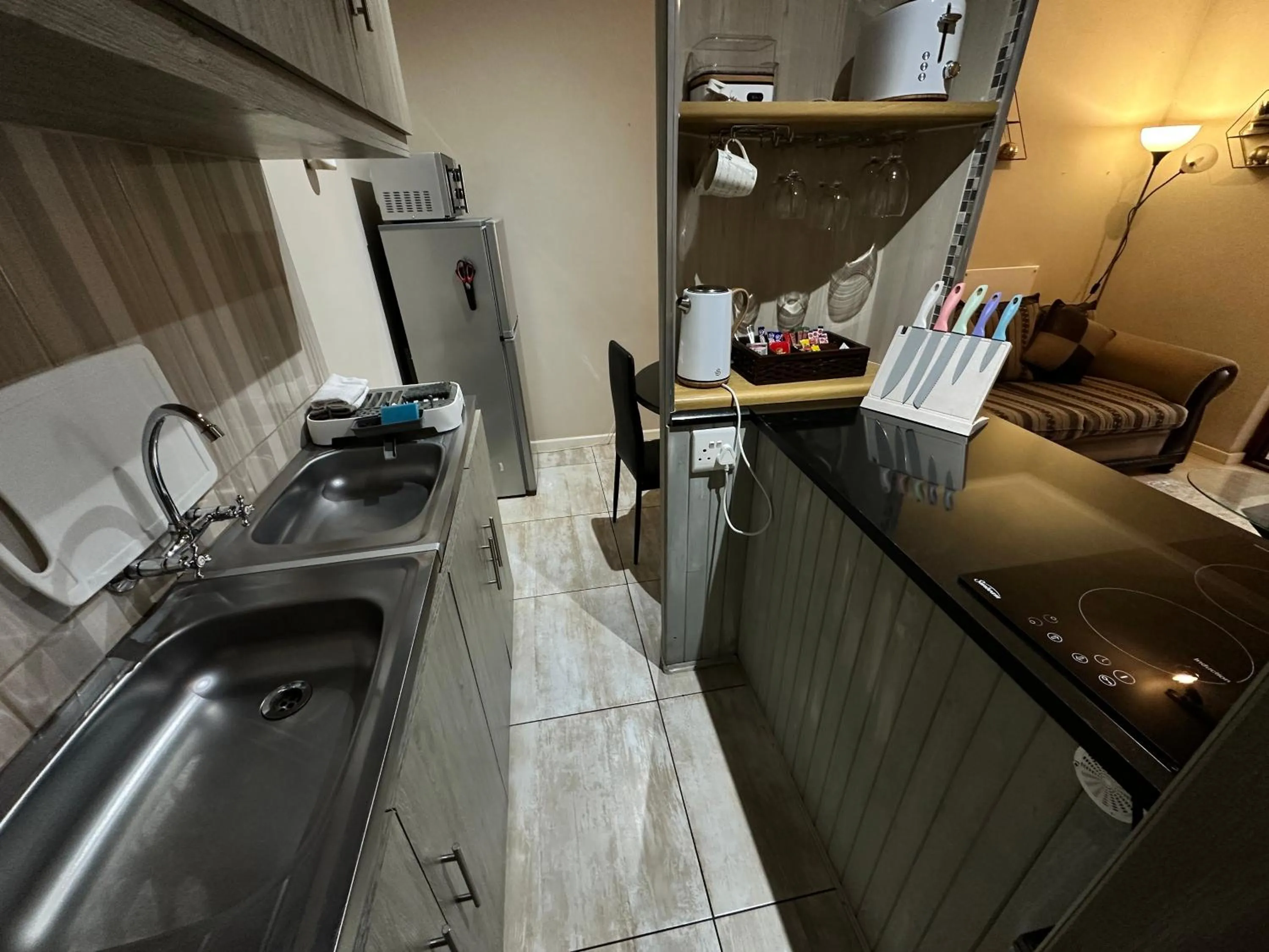 Kitchen or kitchenette in Kiwara Guesthouse