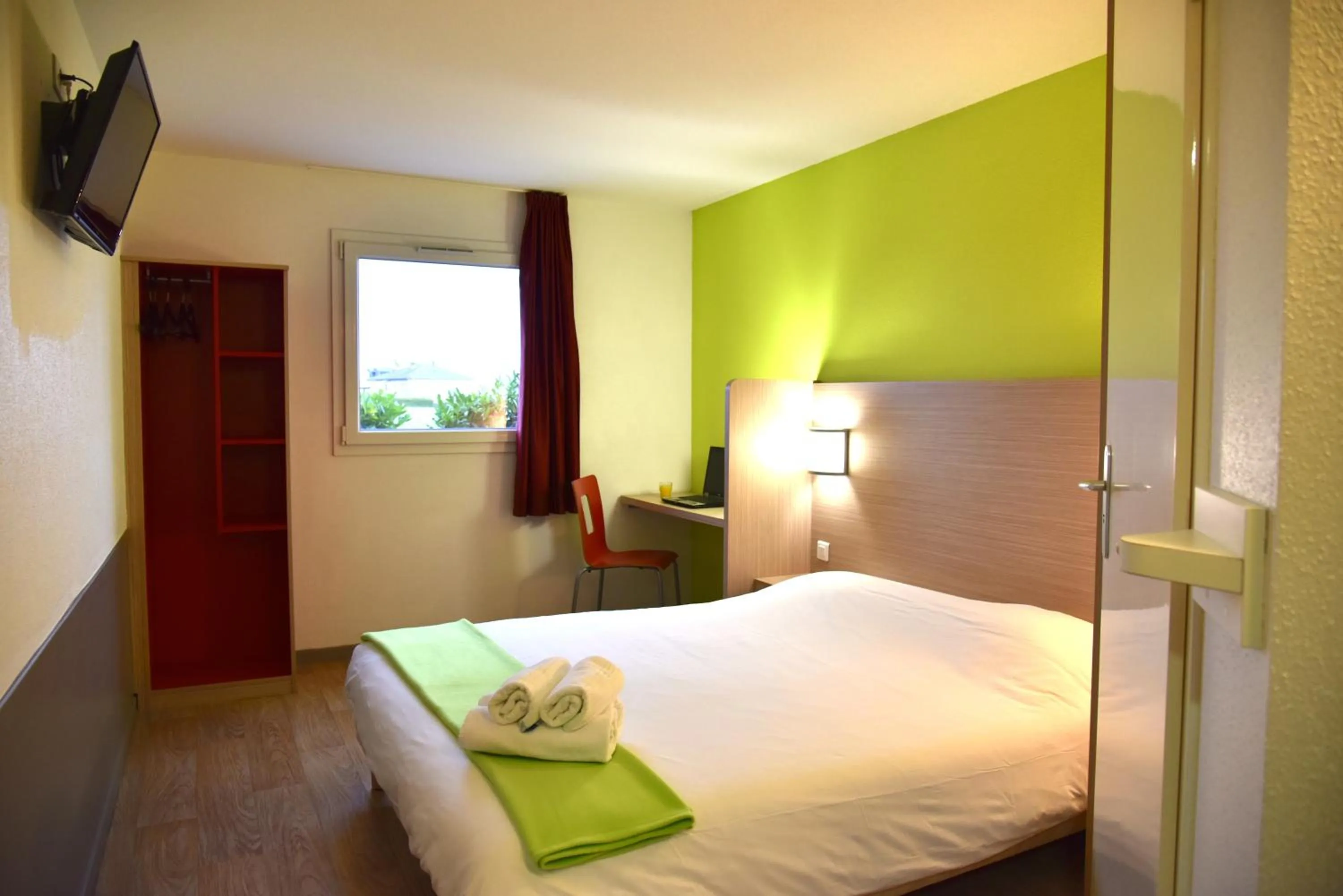 Bed in Sweet and Smart Sarreguemines - Hambach