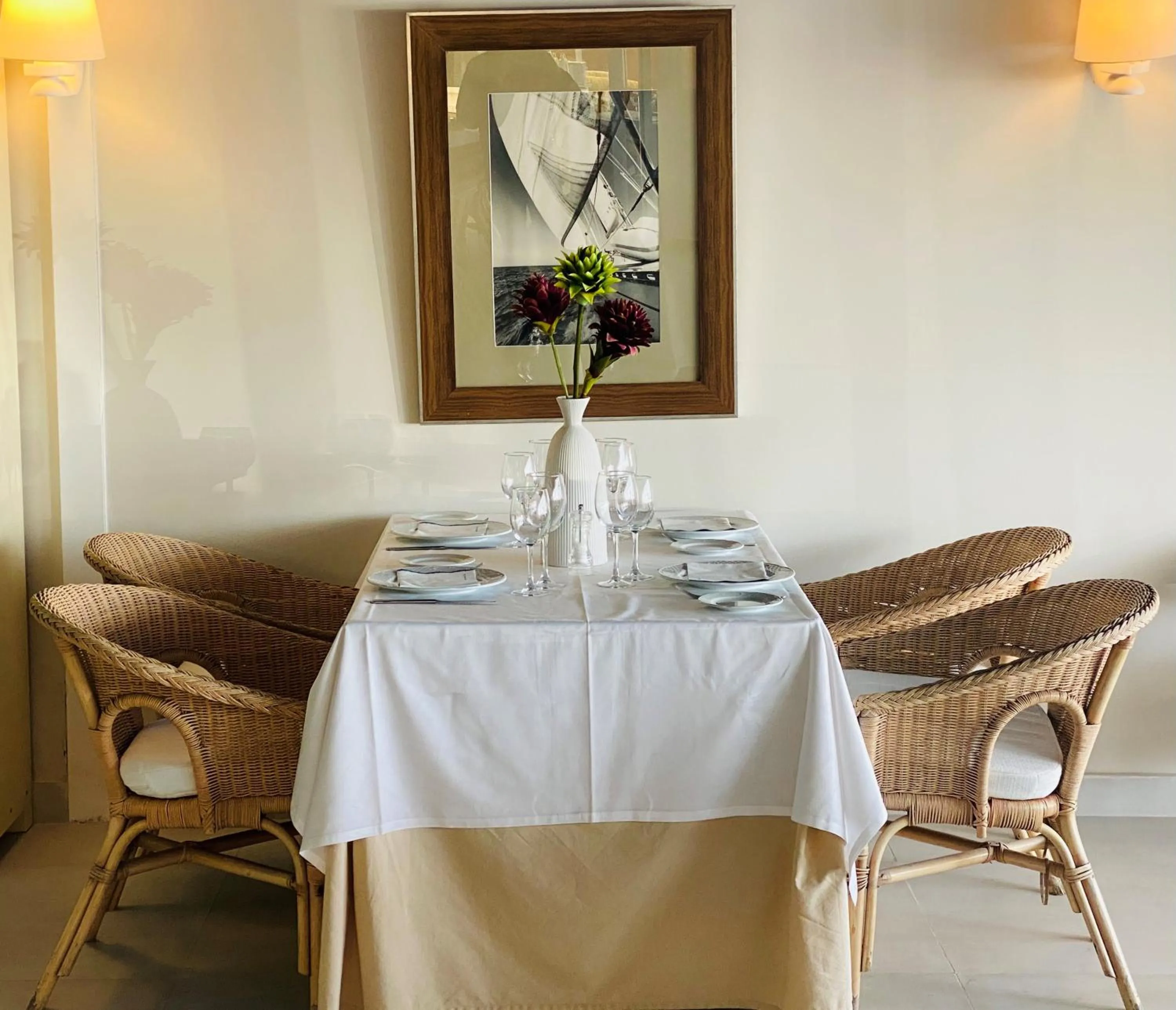 Restaurant/places to eat in Hotel Playa Canet