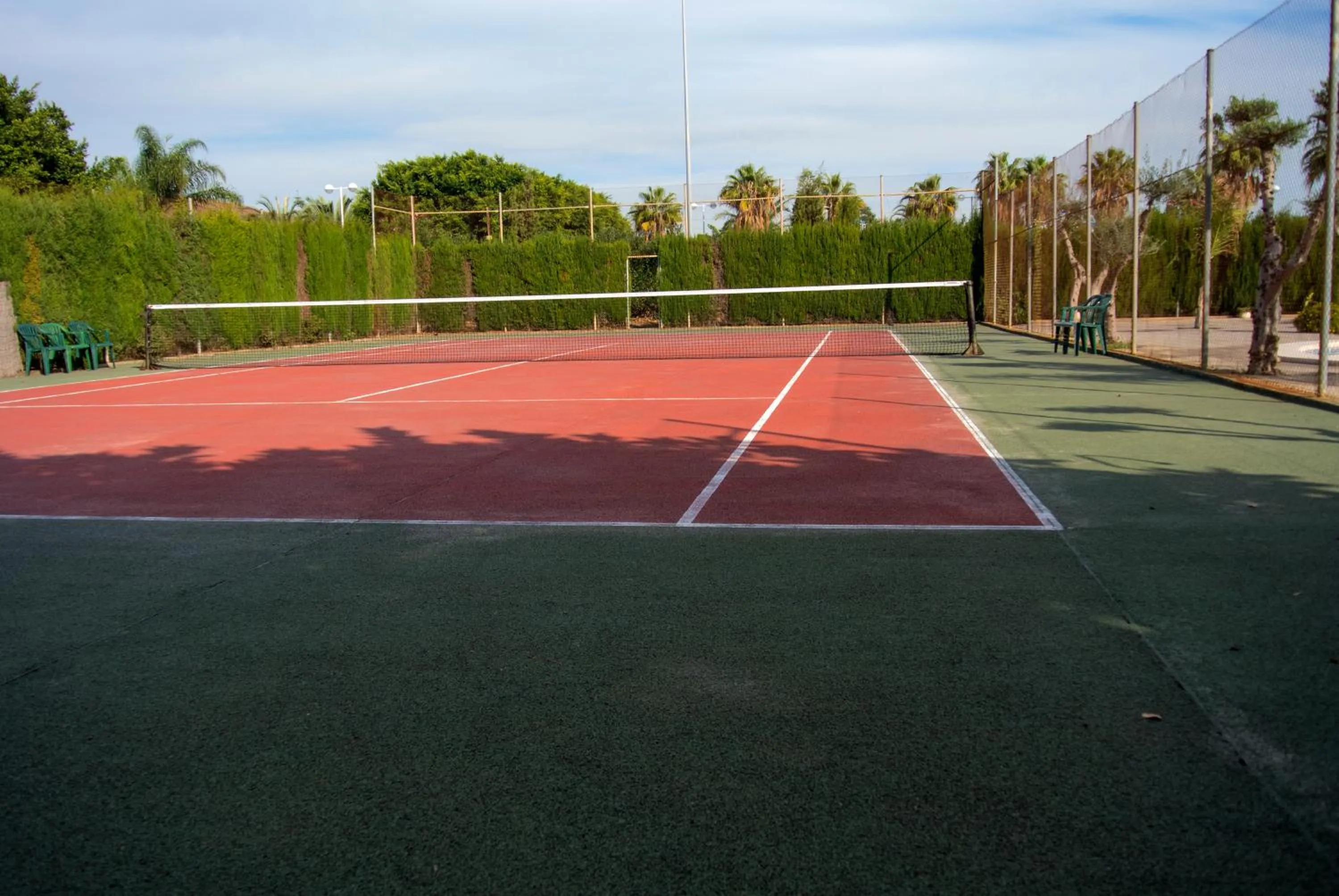 Tennis court in Hotel Playa Canet