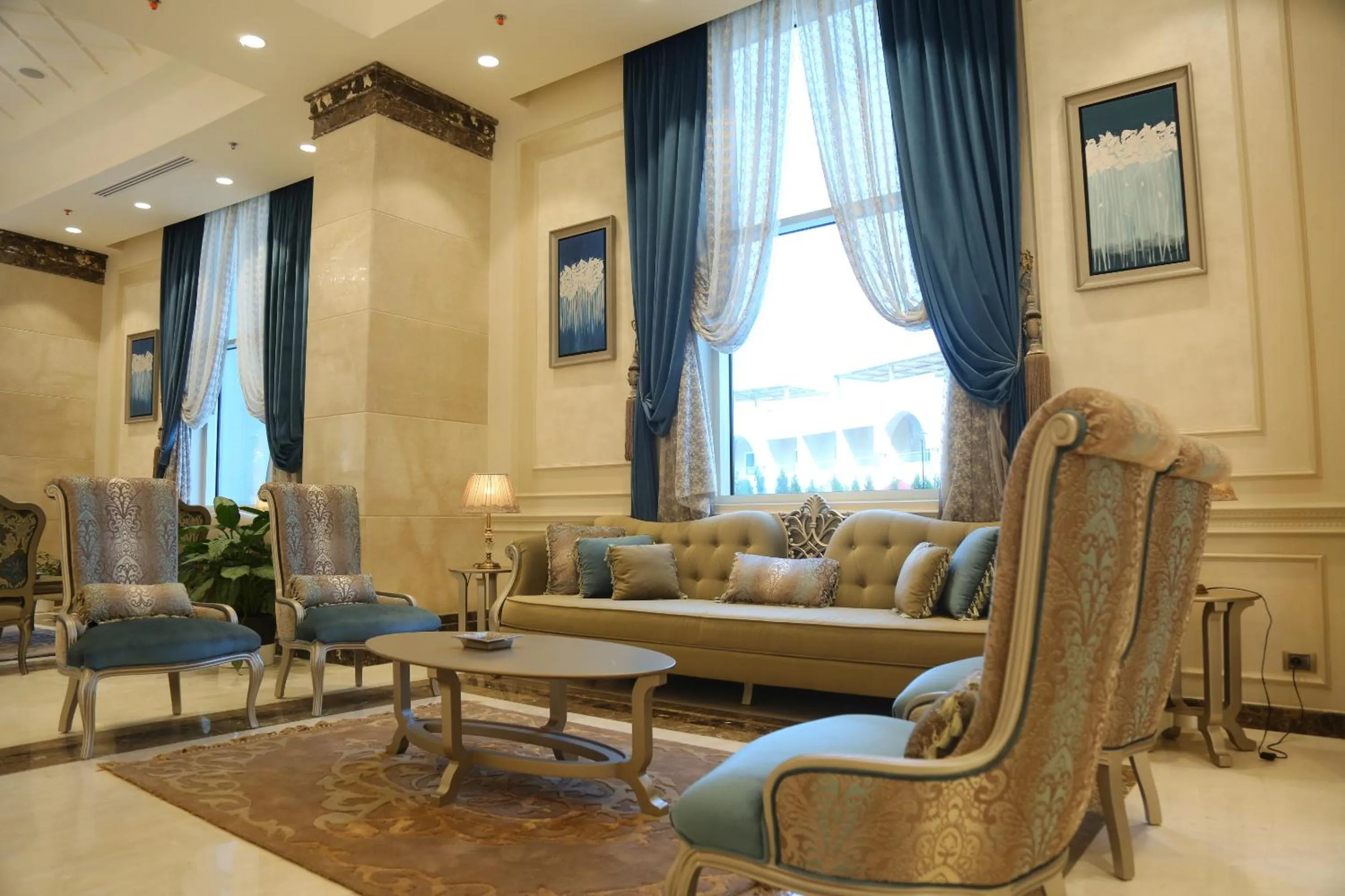 Lobby or reception in Tolip Golden Plaza