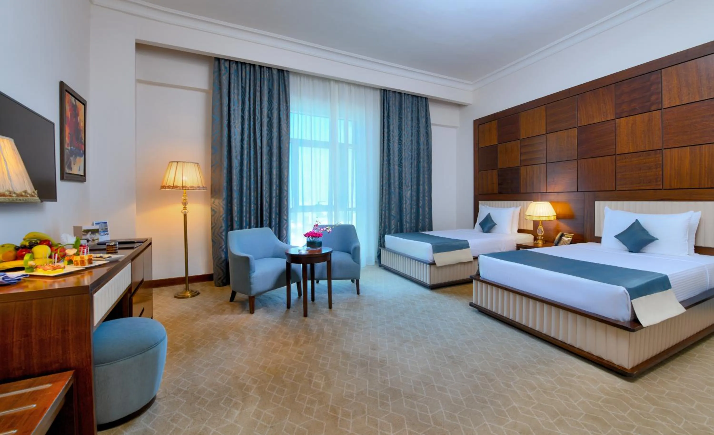 Living room, Bed in Tolip Golden Plaza