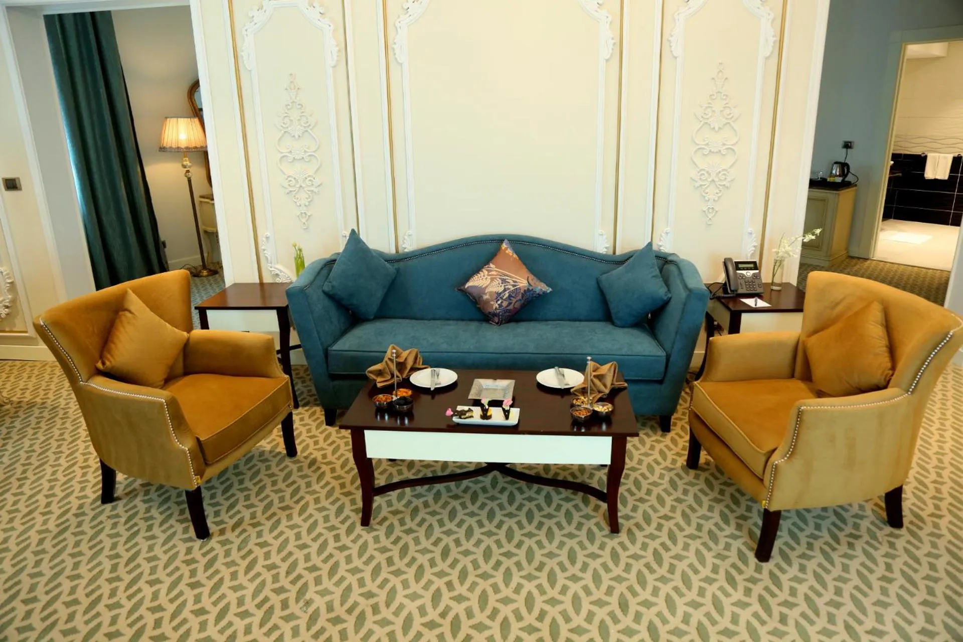 Living room in Tolip Golden Plaza