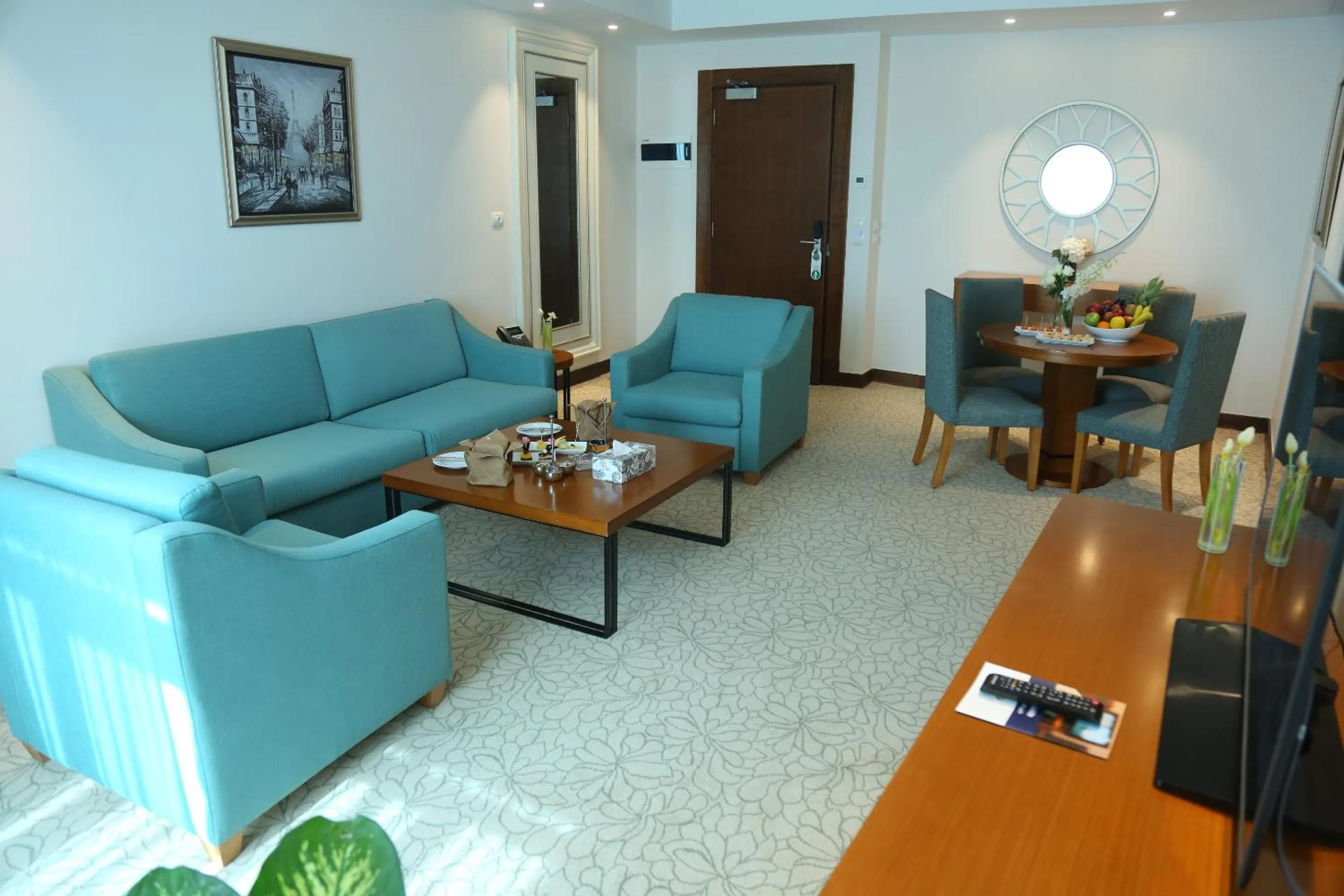 Living room in Tolip Golden Plaza