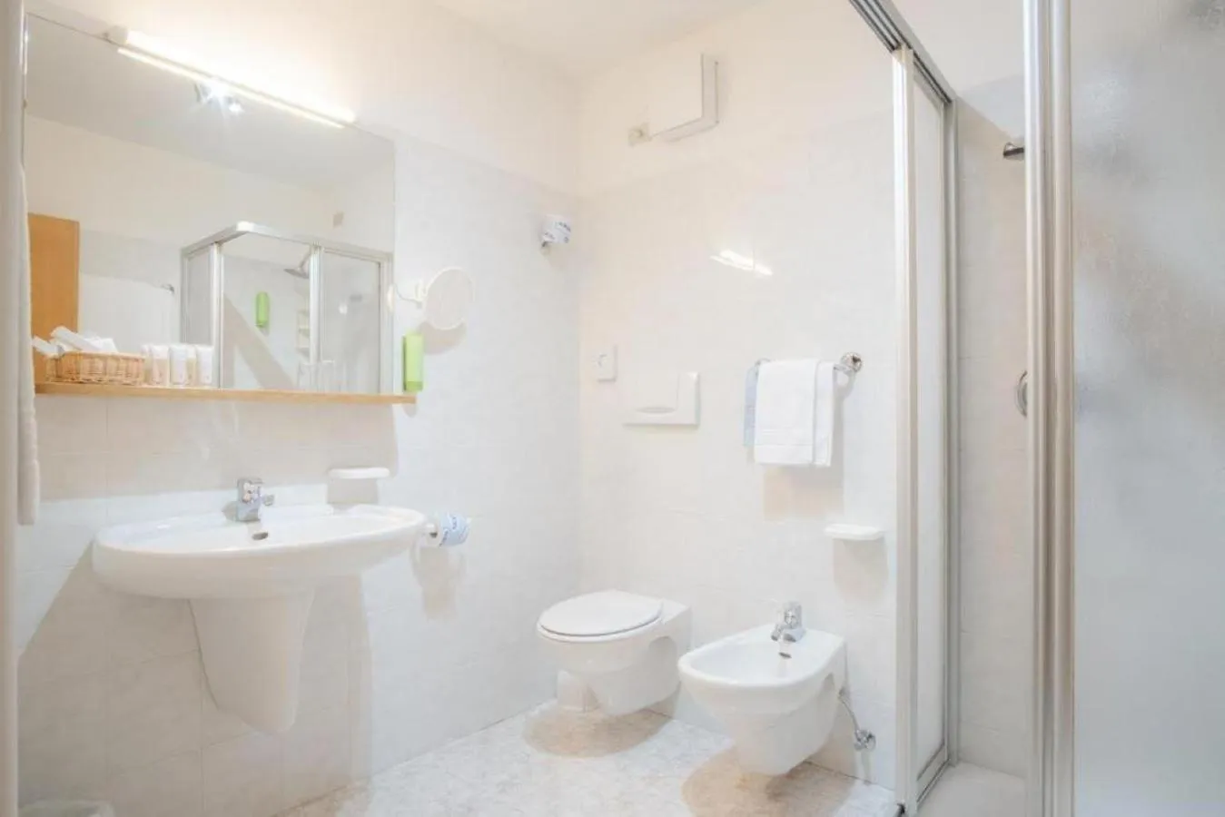 Bathroom in Hotel Cima Rosetta - BW Signature Collection