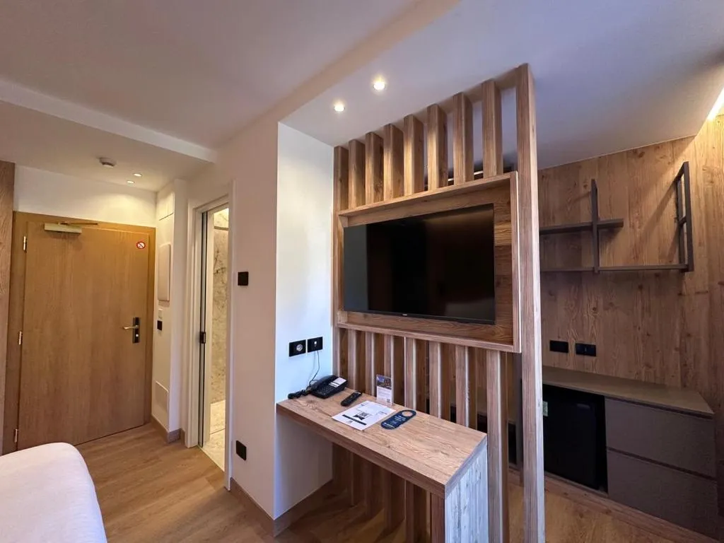 Photo of the whole room in Hotel Cima Rosetta - BW Signature Collection