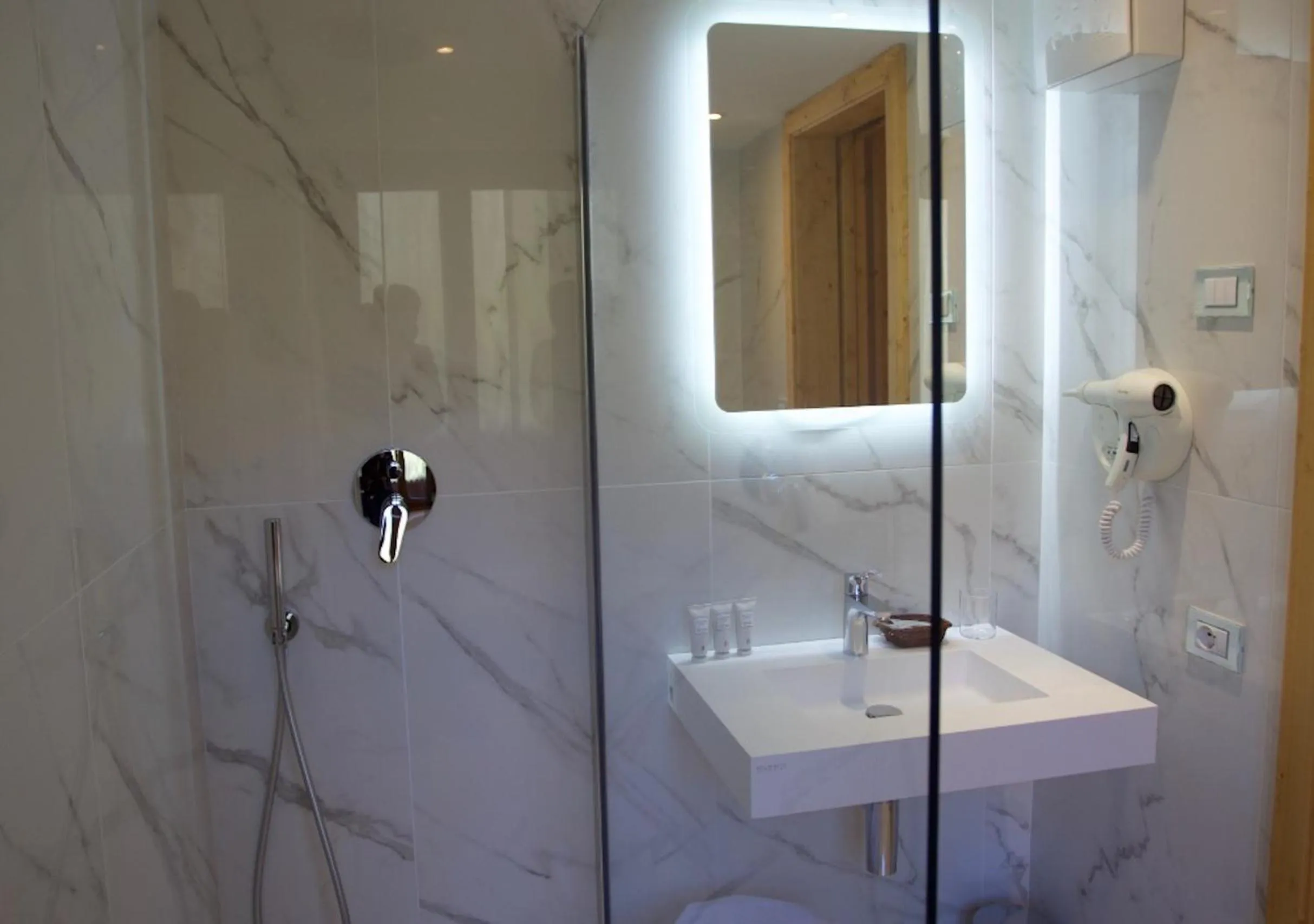 Bathroom in Hotel Cima Rosetta - BW Signature Collection