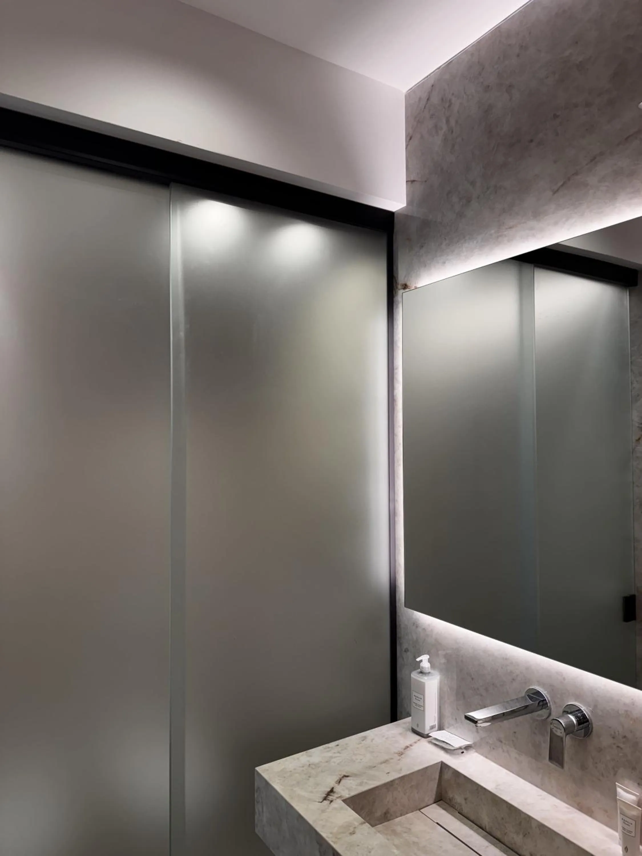 Shower in Hotel Cima Rosetta - BW Signature Collection