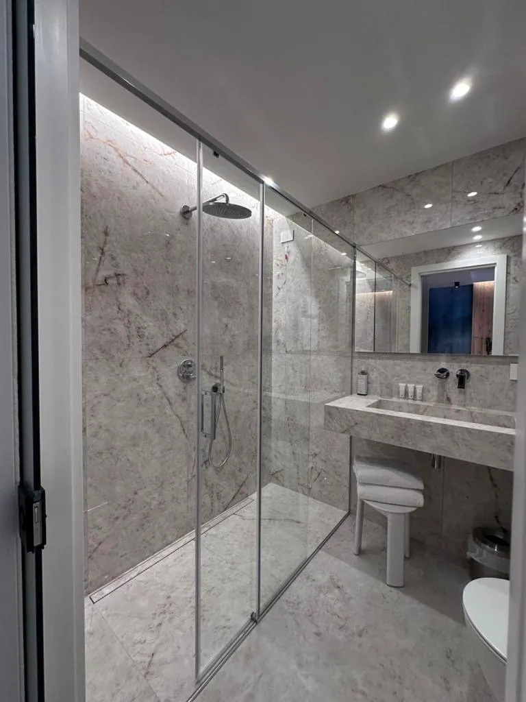 Shower in Hotel Cima Rosetta - BW Signature Collection