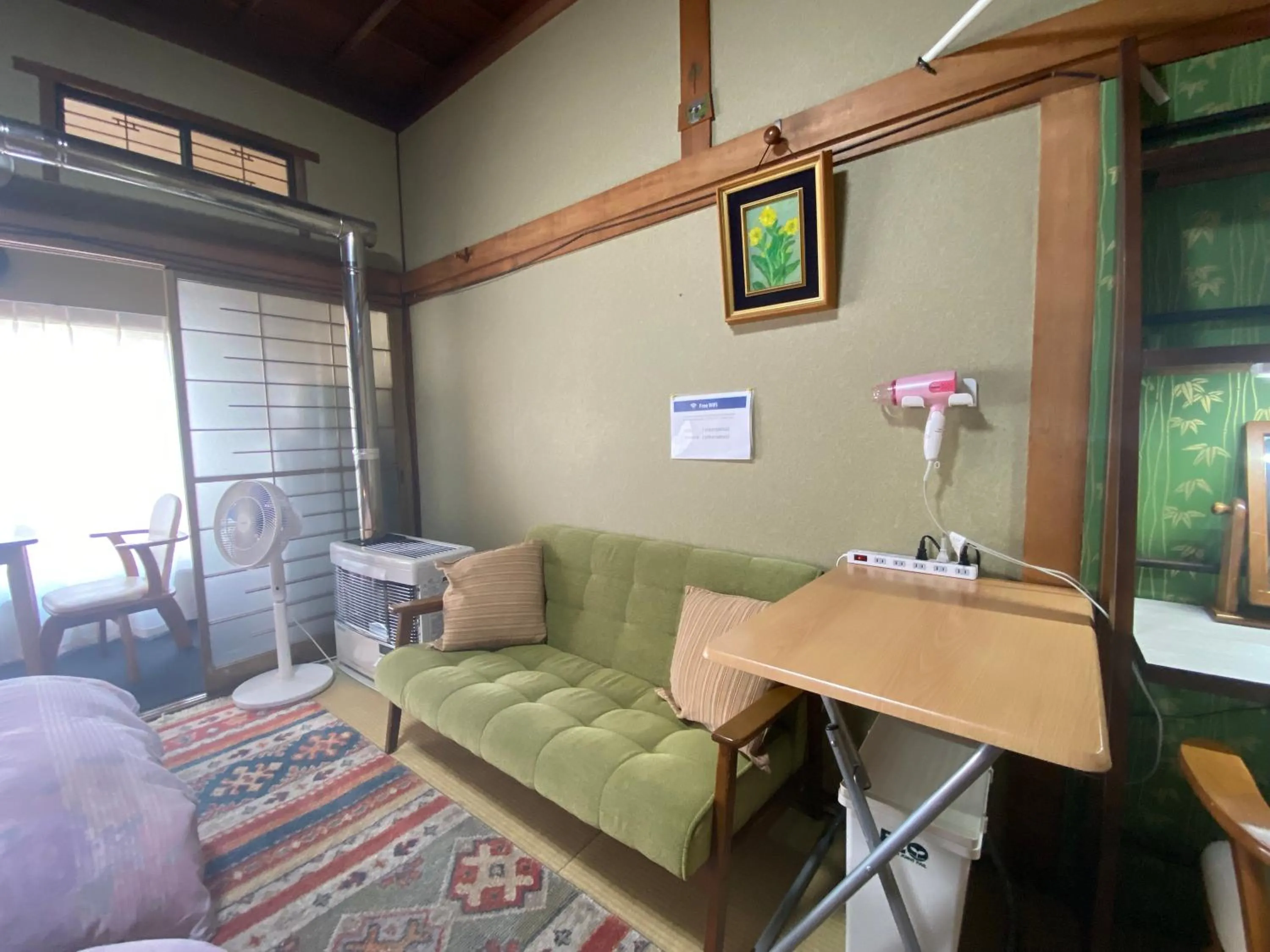 Seating area in Ryokan Sansui