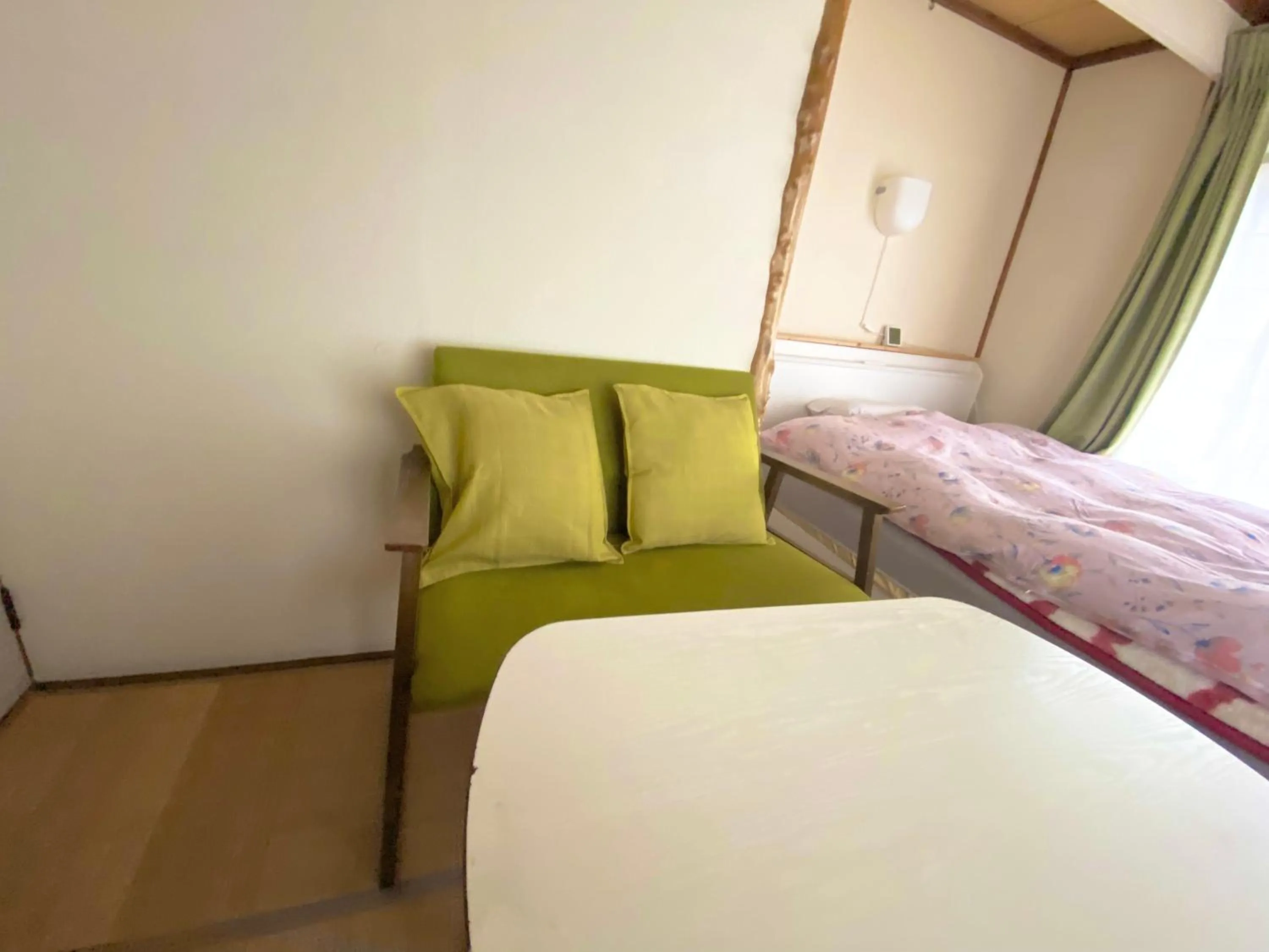 Bedroom, Bed in Ryokan Sansui