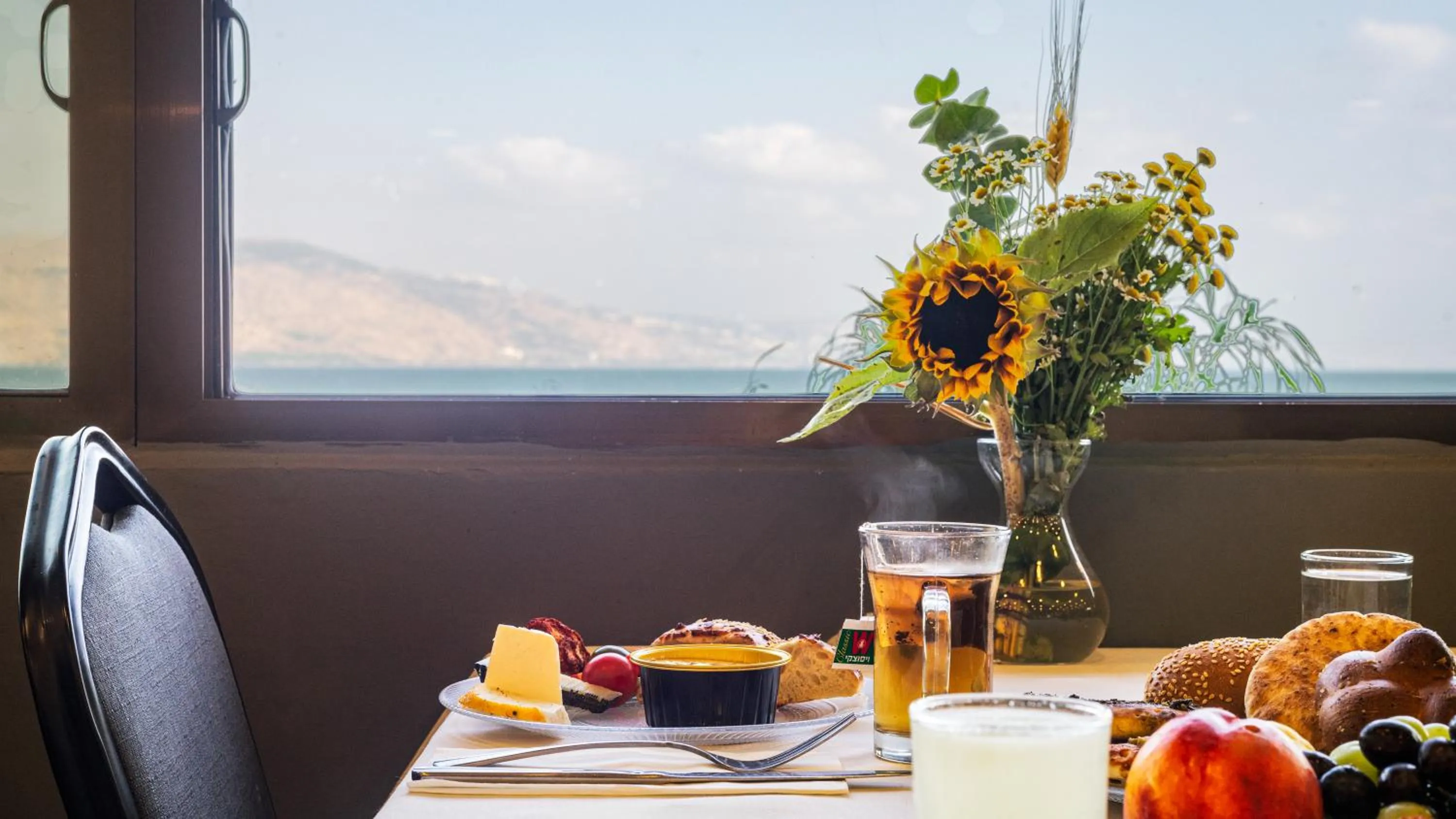 Breakfast in Daria- Authentic Israeli Experience