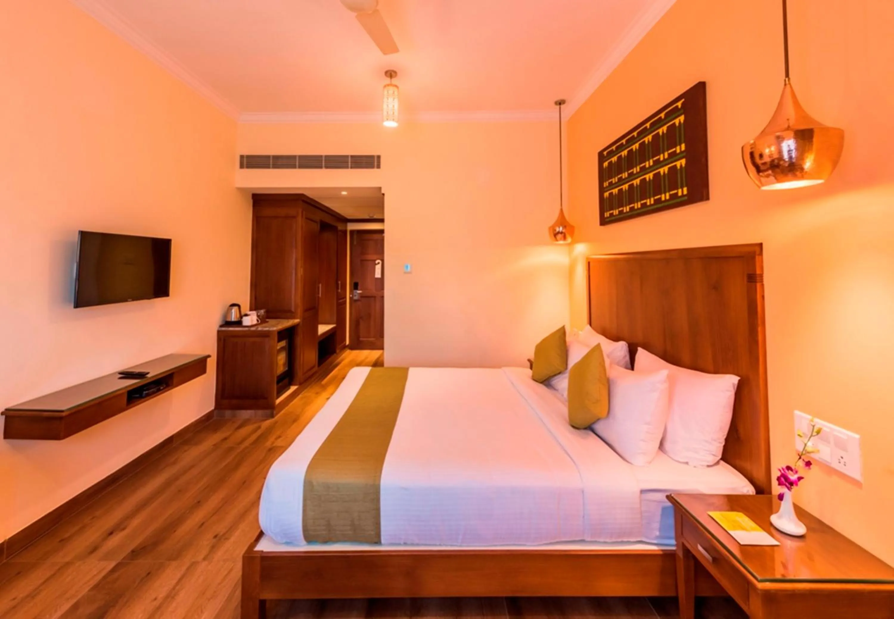 TV and multimedia, Bed in Regenta Central Herald Mysore