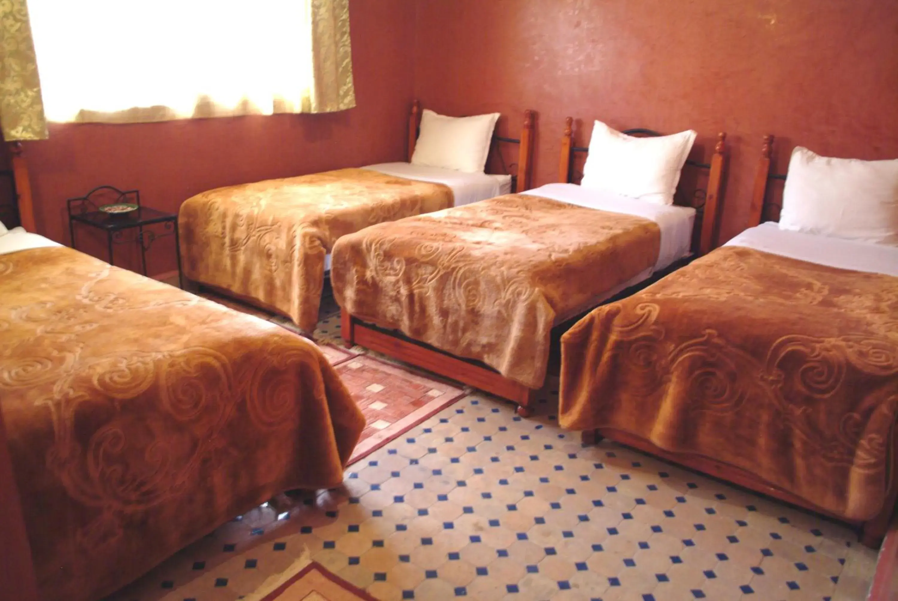 Standard Quadruple Room in Hotel Marmar Standard Quadruple Room in Hotel Marmar