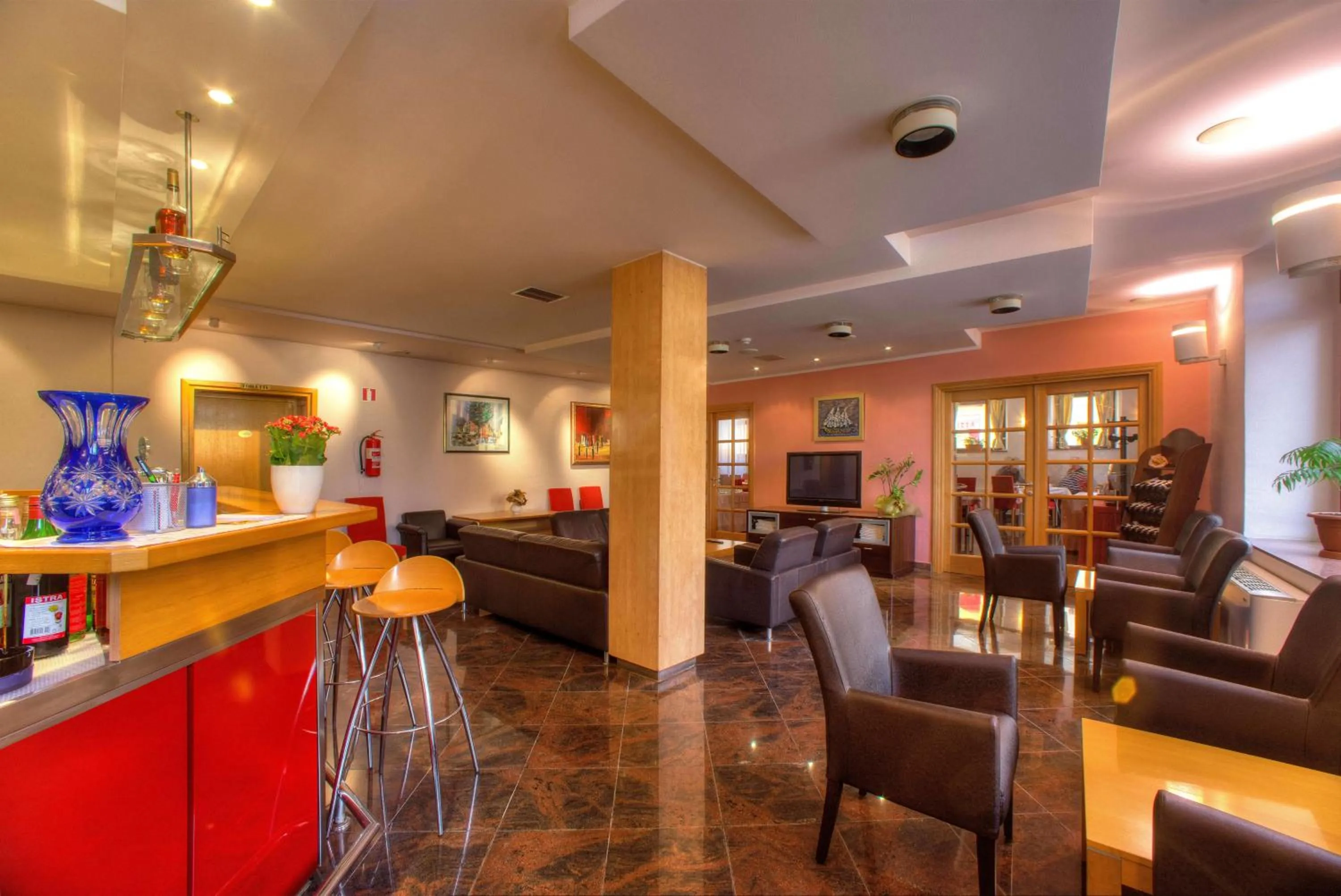 Lounge or bar in Hotel Skradinski Buk