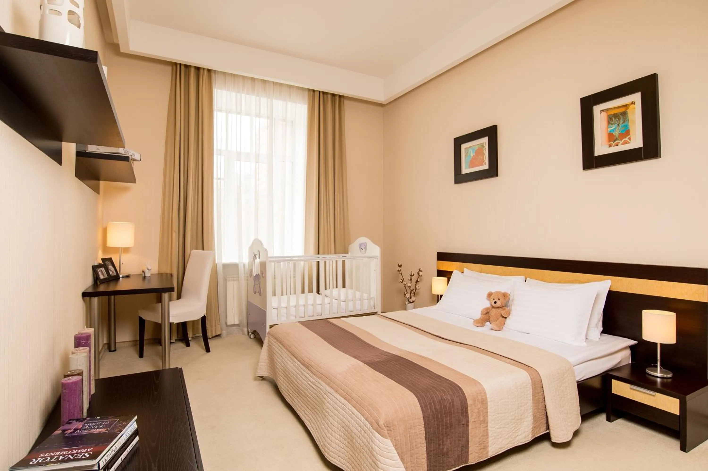 cot, Bed in Senator Victory Square