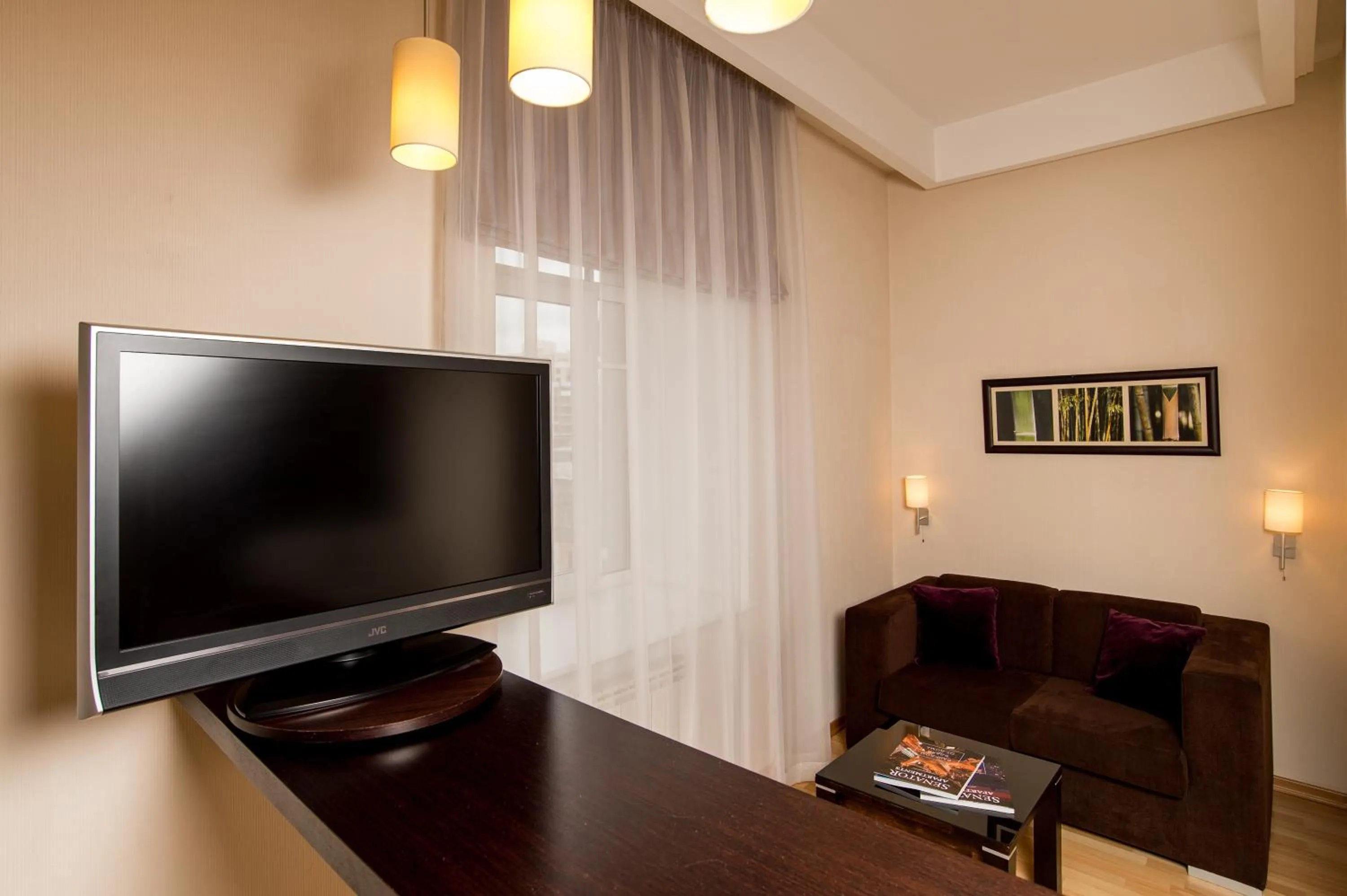 TV and multimedia in Senator Victory Square