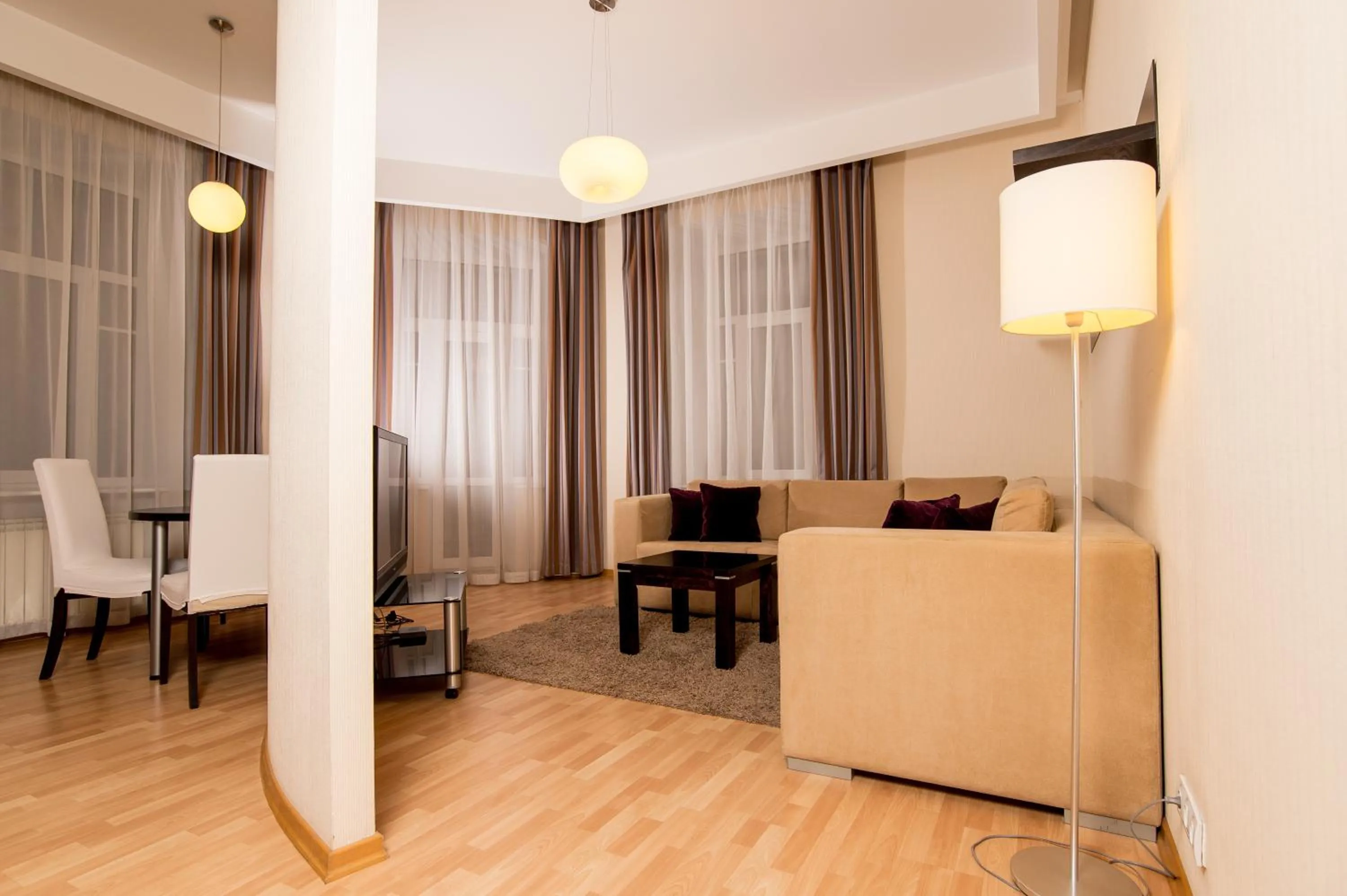 Kitchen or kitchenette in Senator Victory Square