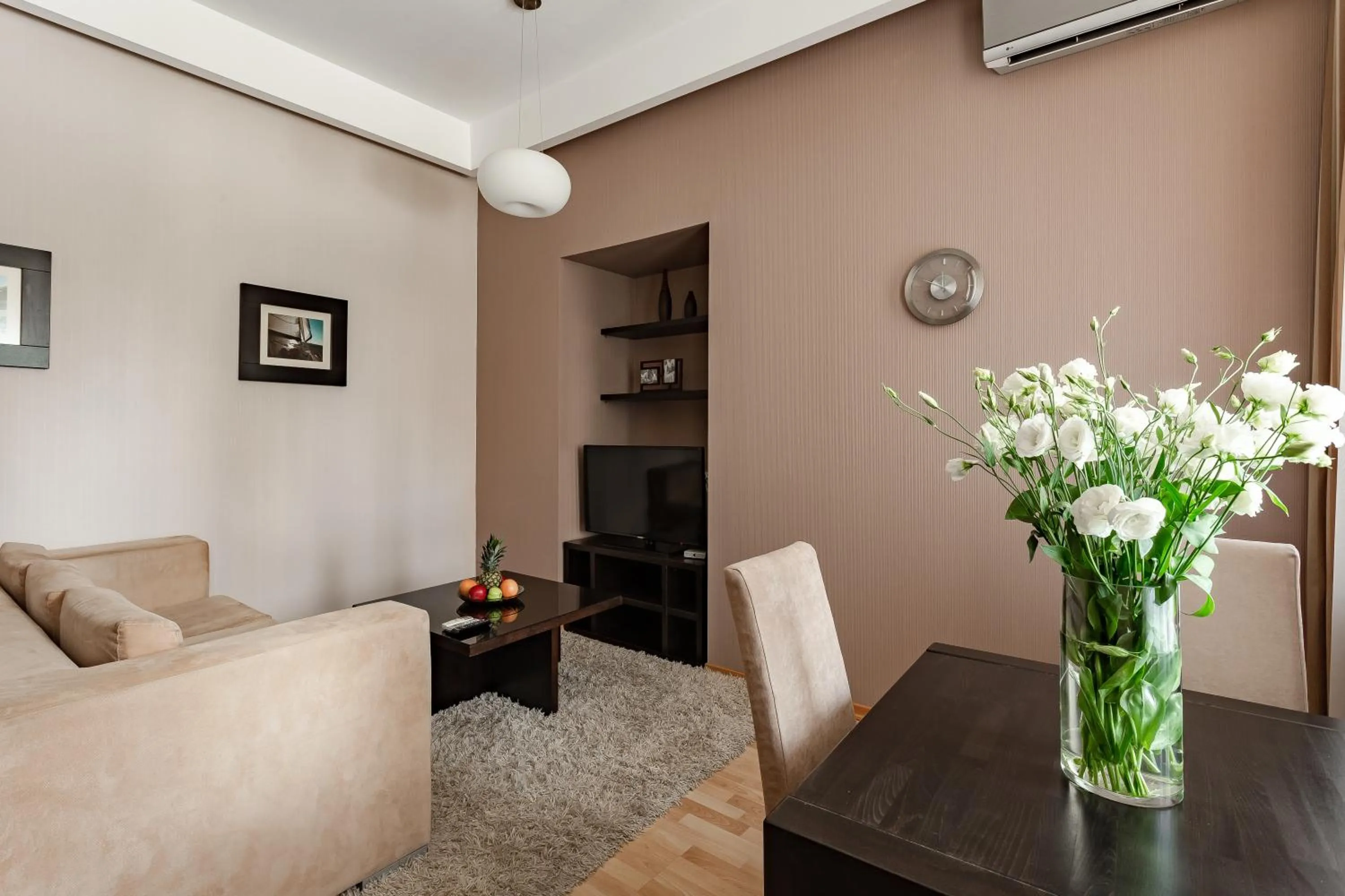 TV and multimedia in Senator Victory Square