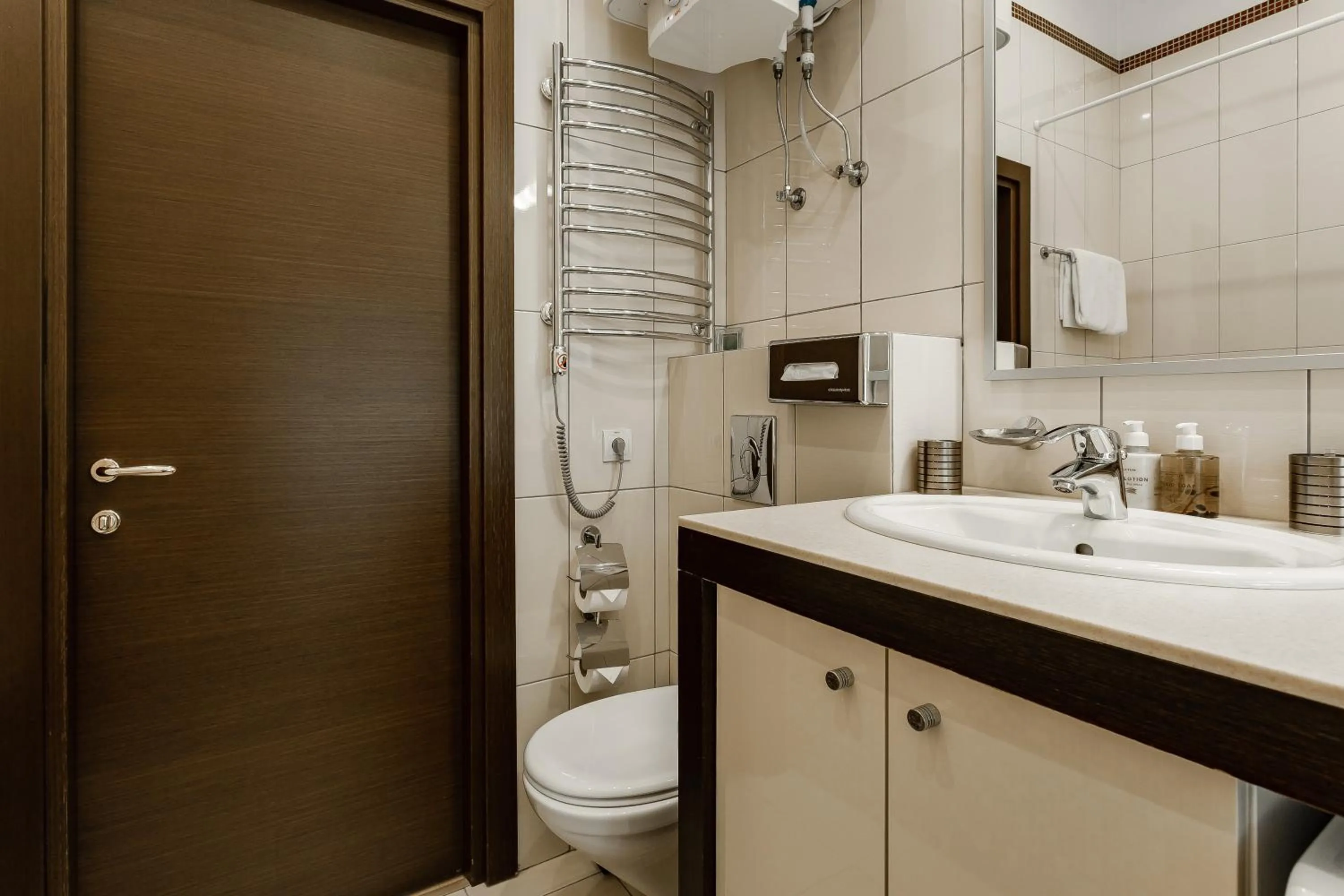 Toilet in Senator Victory Square