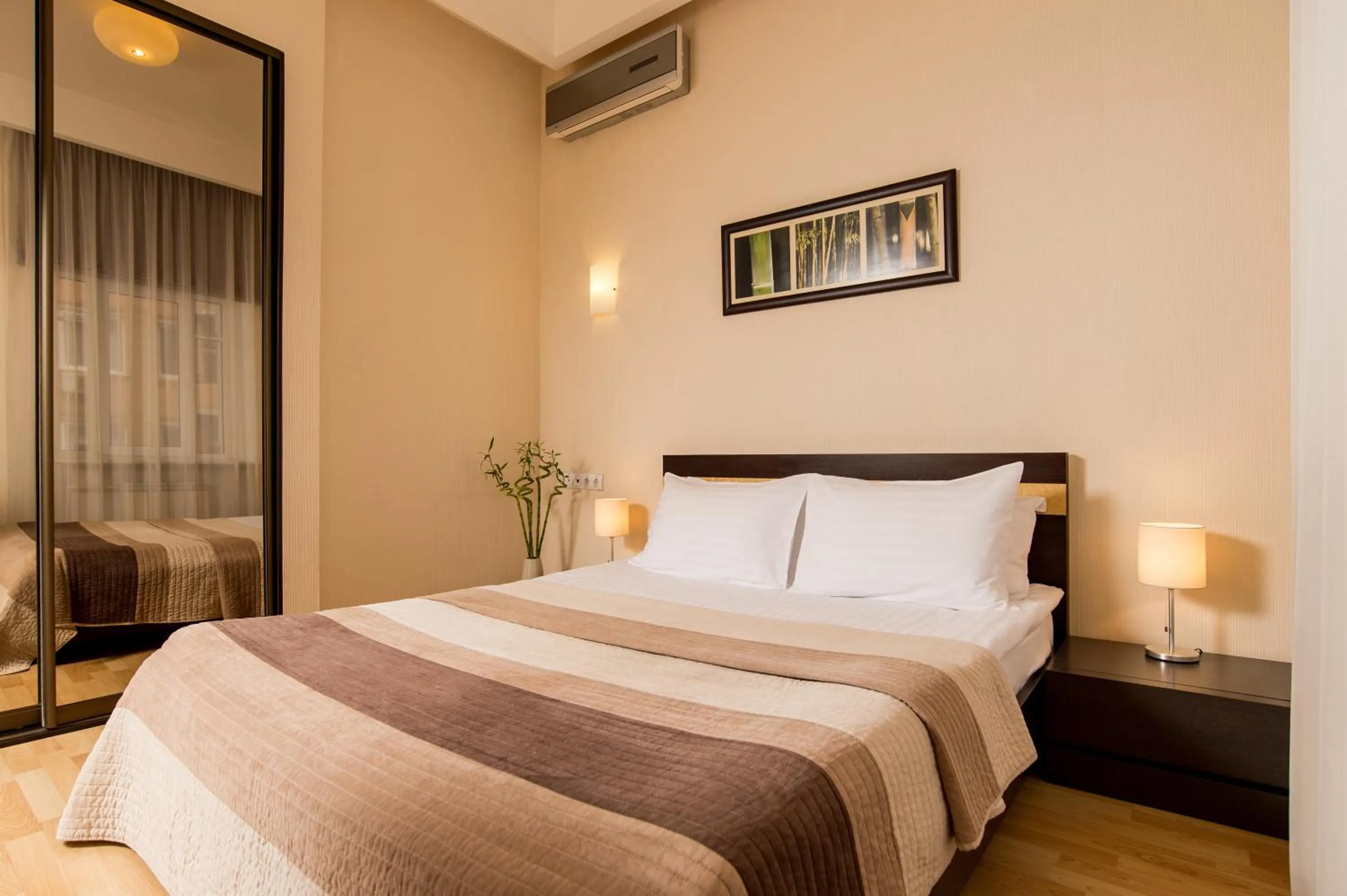 Bedroom, Bed in Senator Victory Square