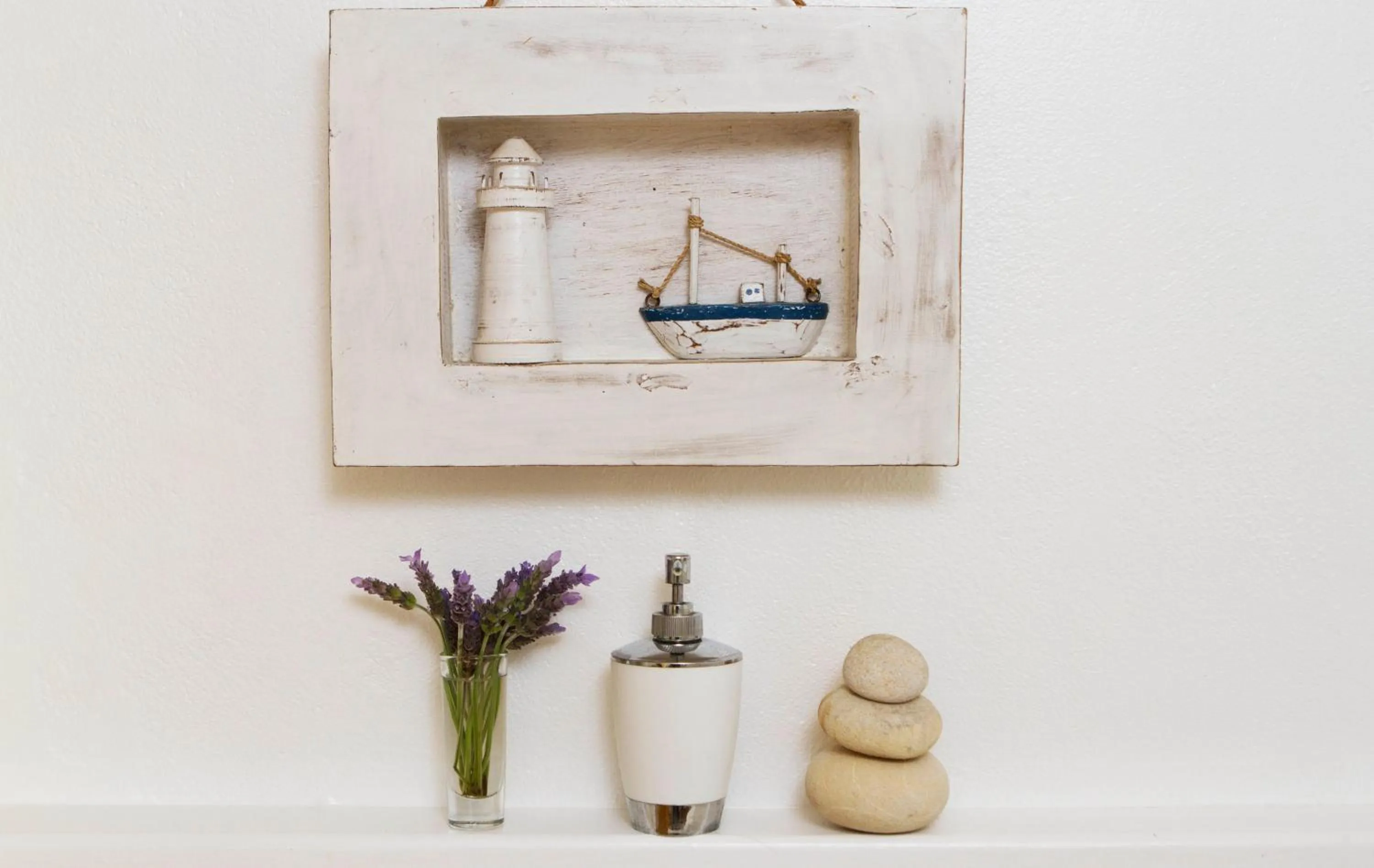 Toilet in Albatross Guest House